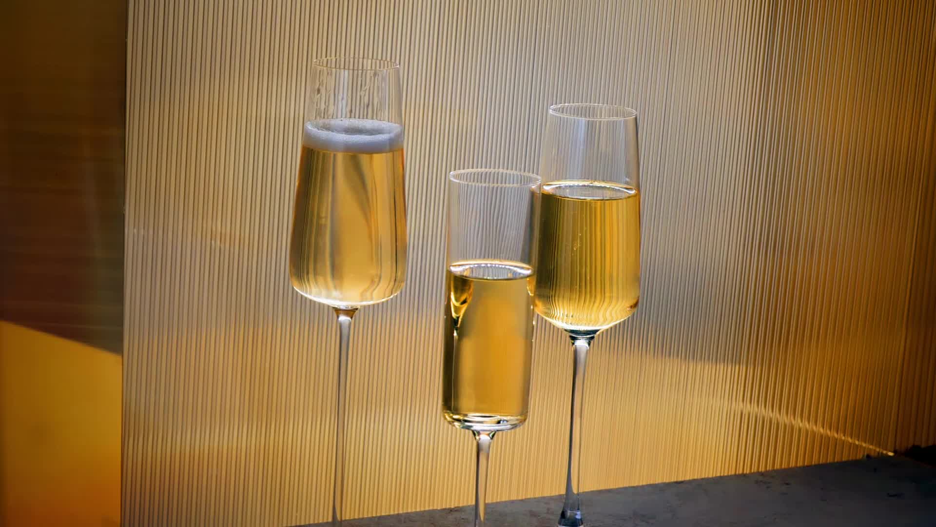 Sekt Probierpaket Crémant Brut - 6 Sekt Flasche aus Frankreich : Alsace, Bordeaux, Bourgogne, Loire, Jura, Limoux (6 x 0… – Bild 8