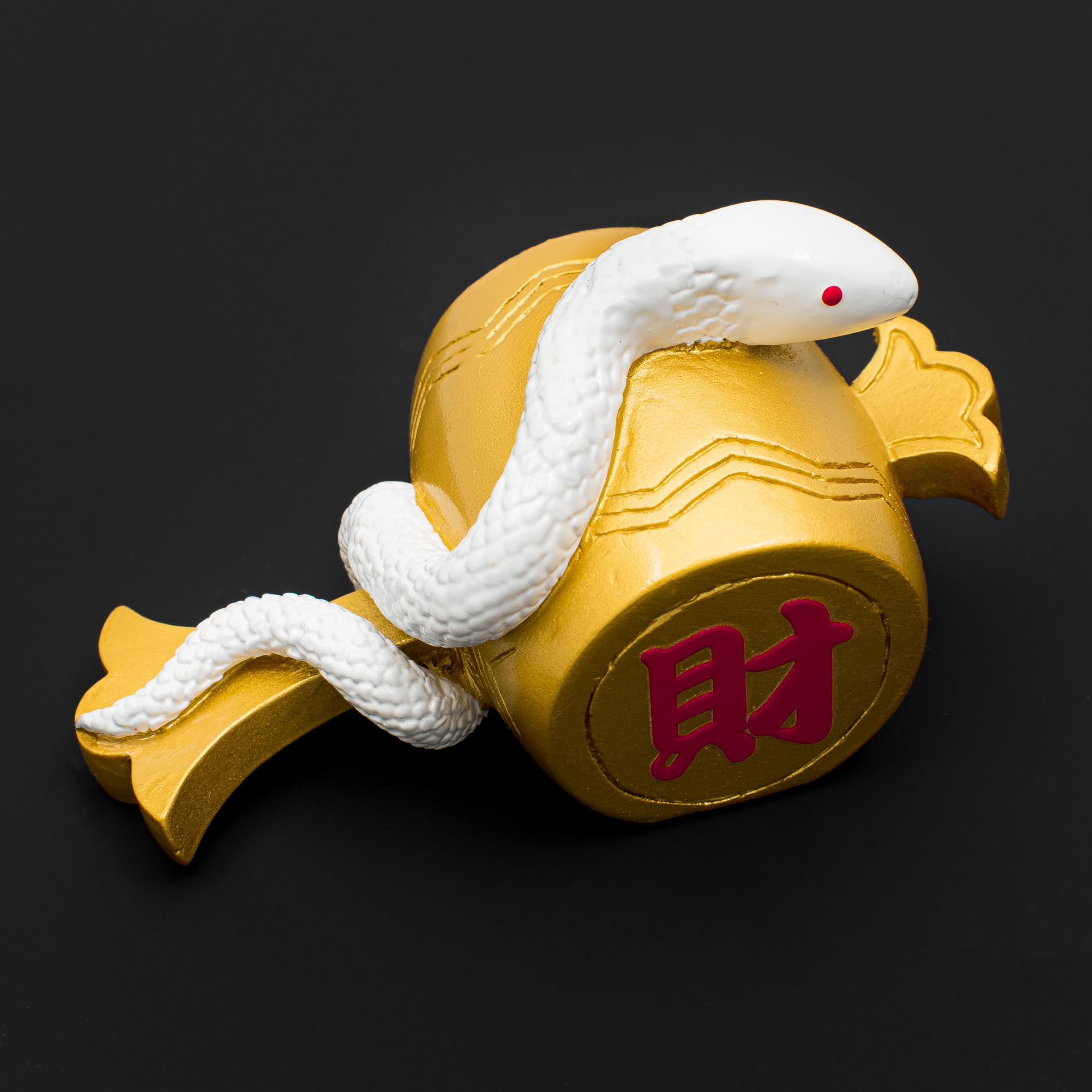 Amazon.co.jp: 白崎八幡宮 福財 白蛇の金運小槌 置物 : ホーム＆キッチン