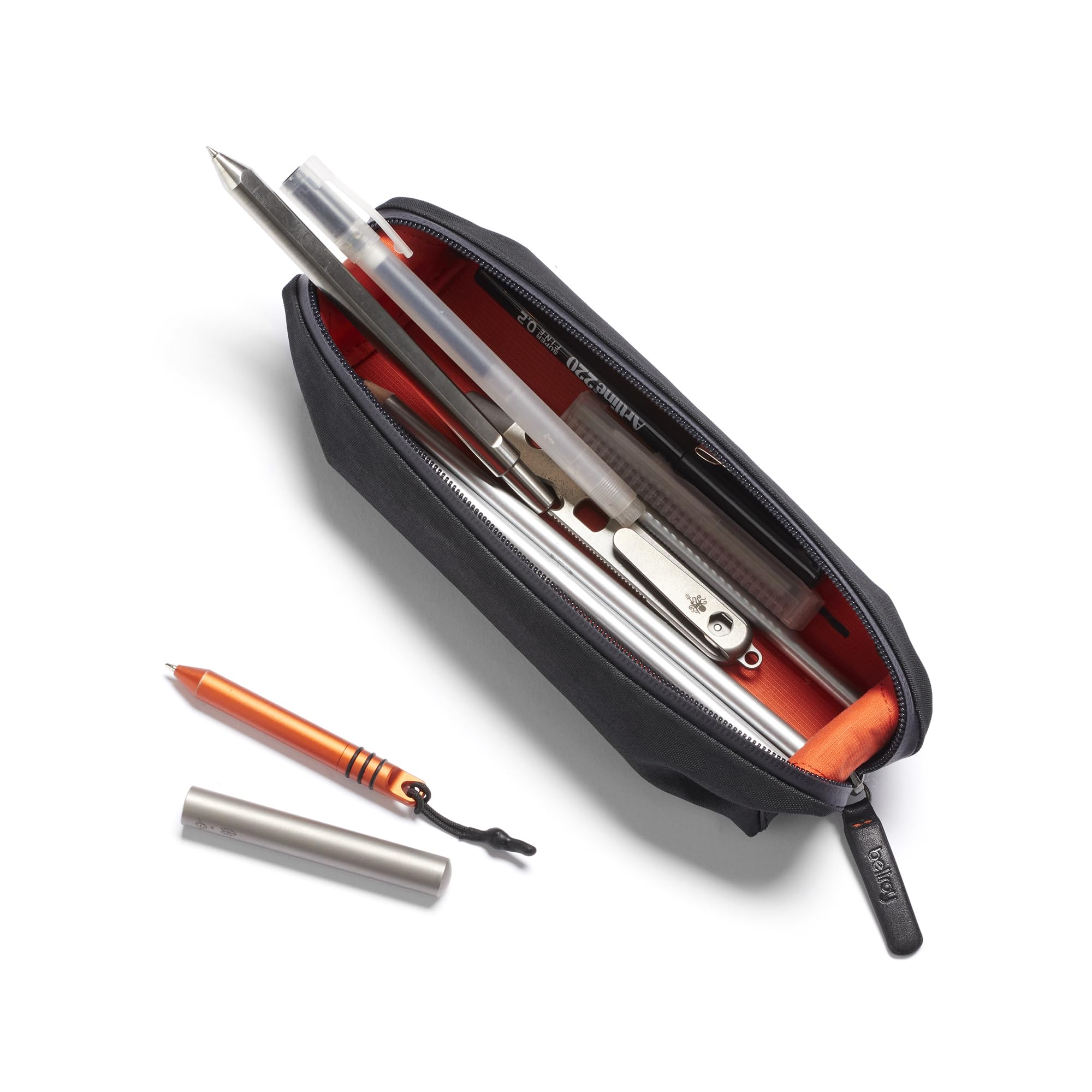 Bellroy Pencil Case – Carryology Essentials Edition (Accessoire für Kabel, Schreibwaren und persönliche Gegenstände) - BlackAsh