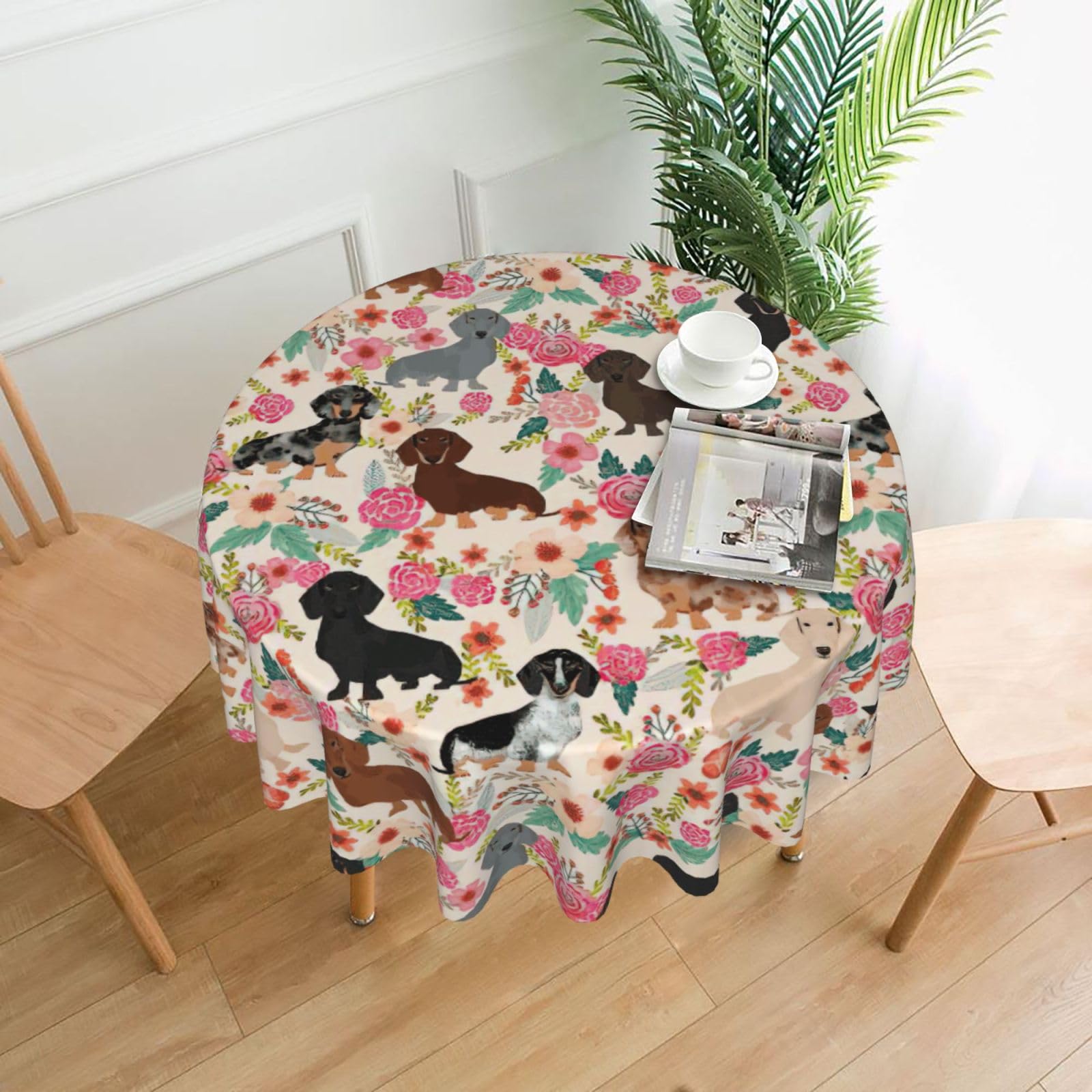 VCzsdff dachshund Print Stain Resistant Round Tablecloth 60in Family Friendly Polyester Cloth for Kids Meals
