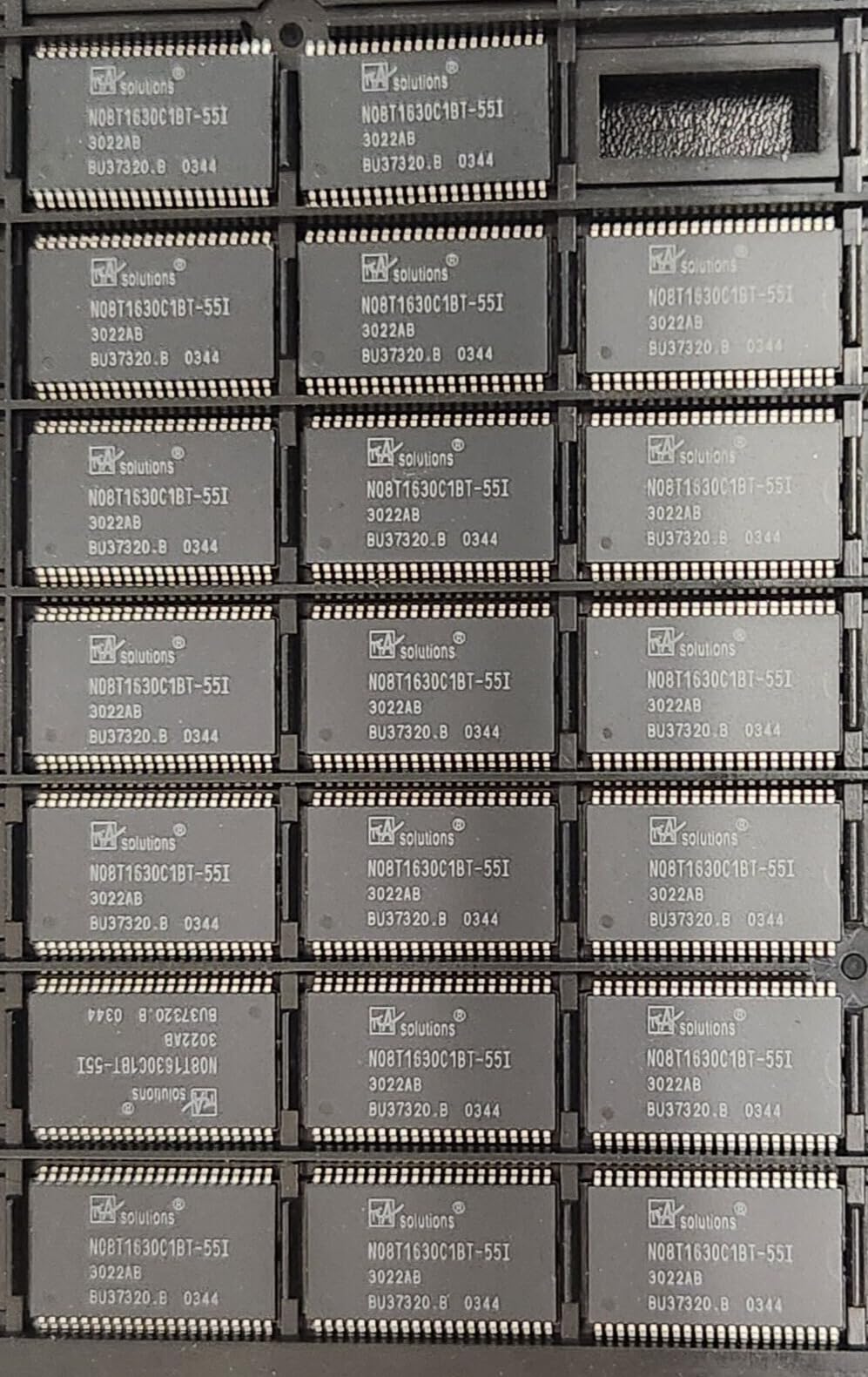 (1 PC) N08T1630C1BT-55I SOLUTIONS 8Mb Ultra-Low Power