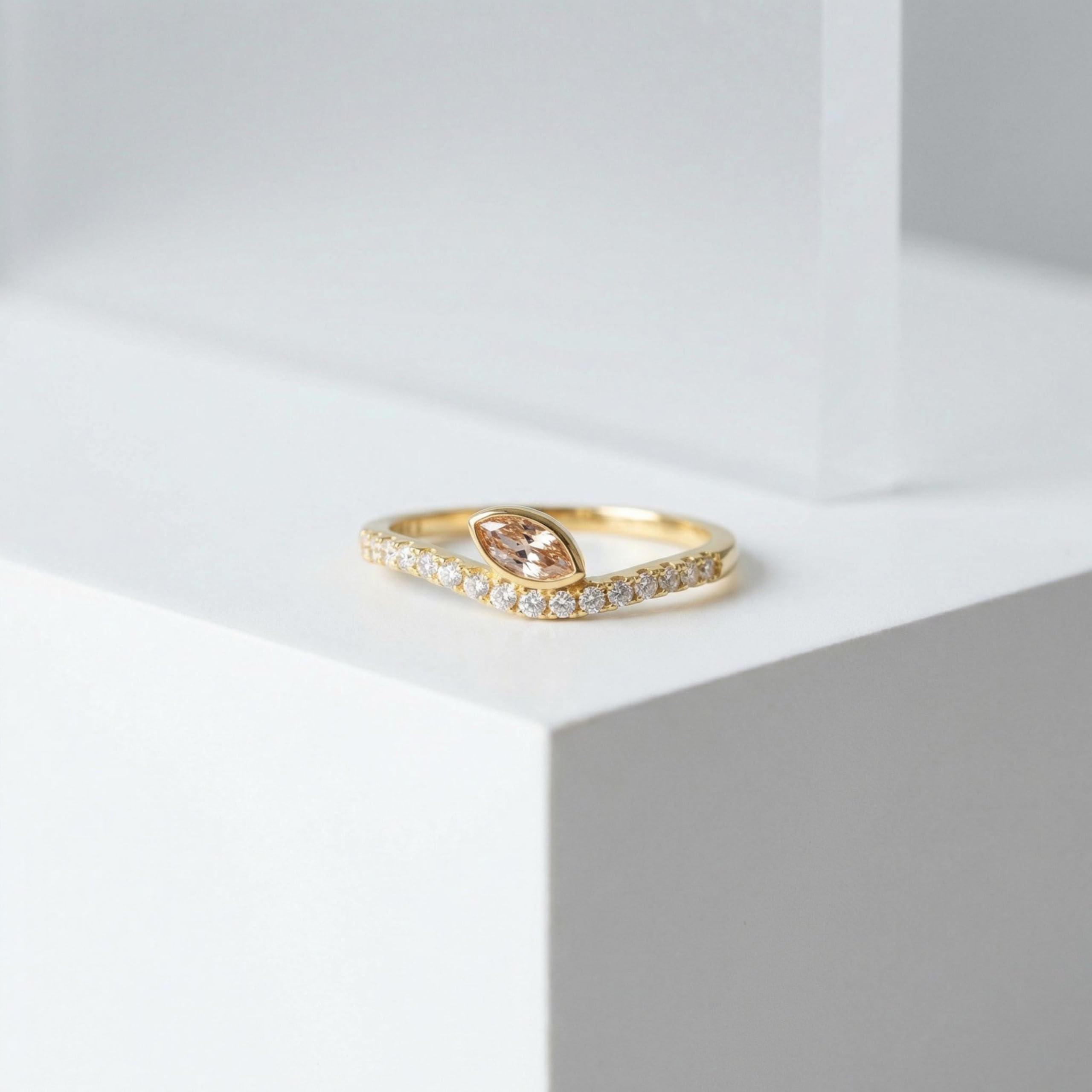 NOELANI - Damen Ring 925 Silber - Vergoldet/Golden - mit Zirkonia und Preciosa