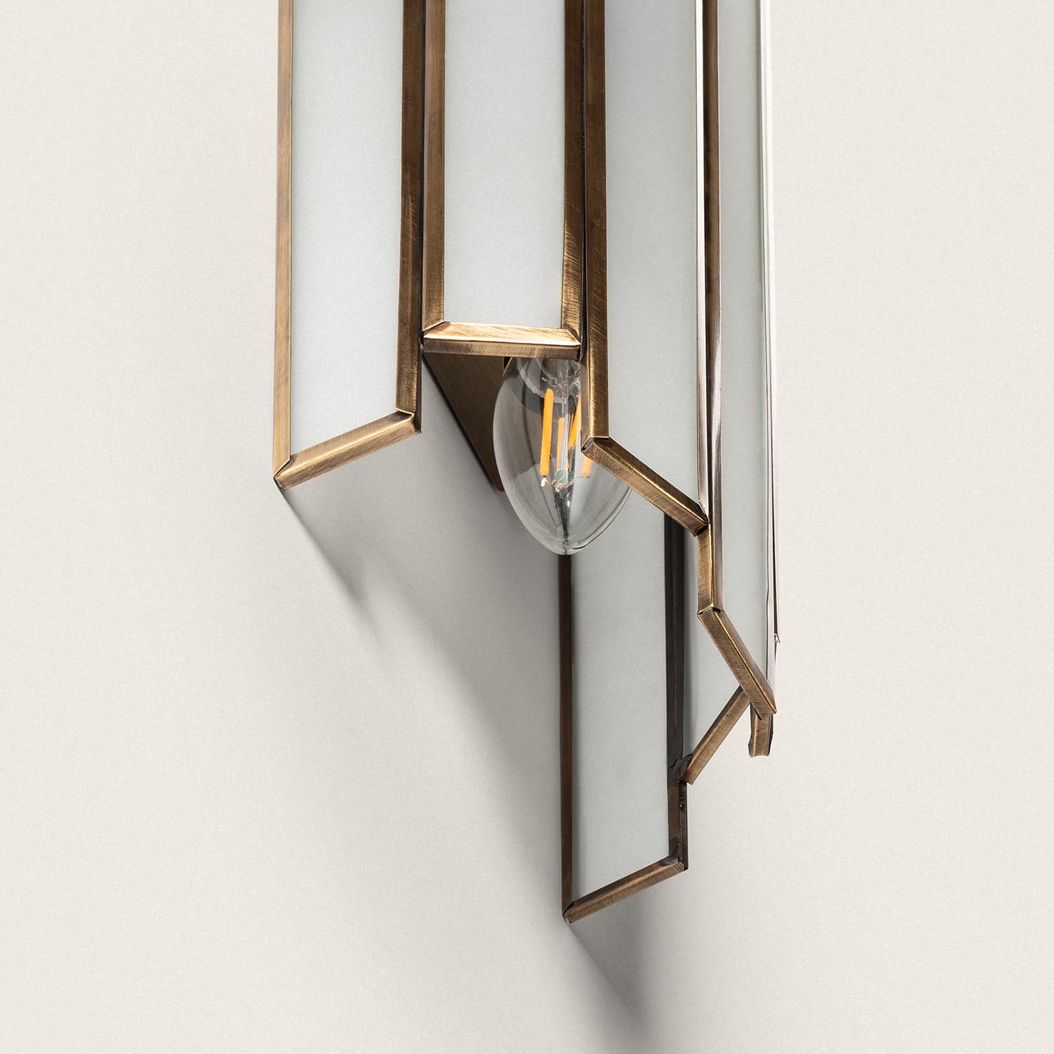 LEDKIA Lámpara de Pared de Metal y Cristal Bredos Dorado