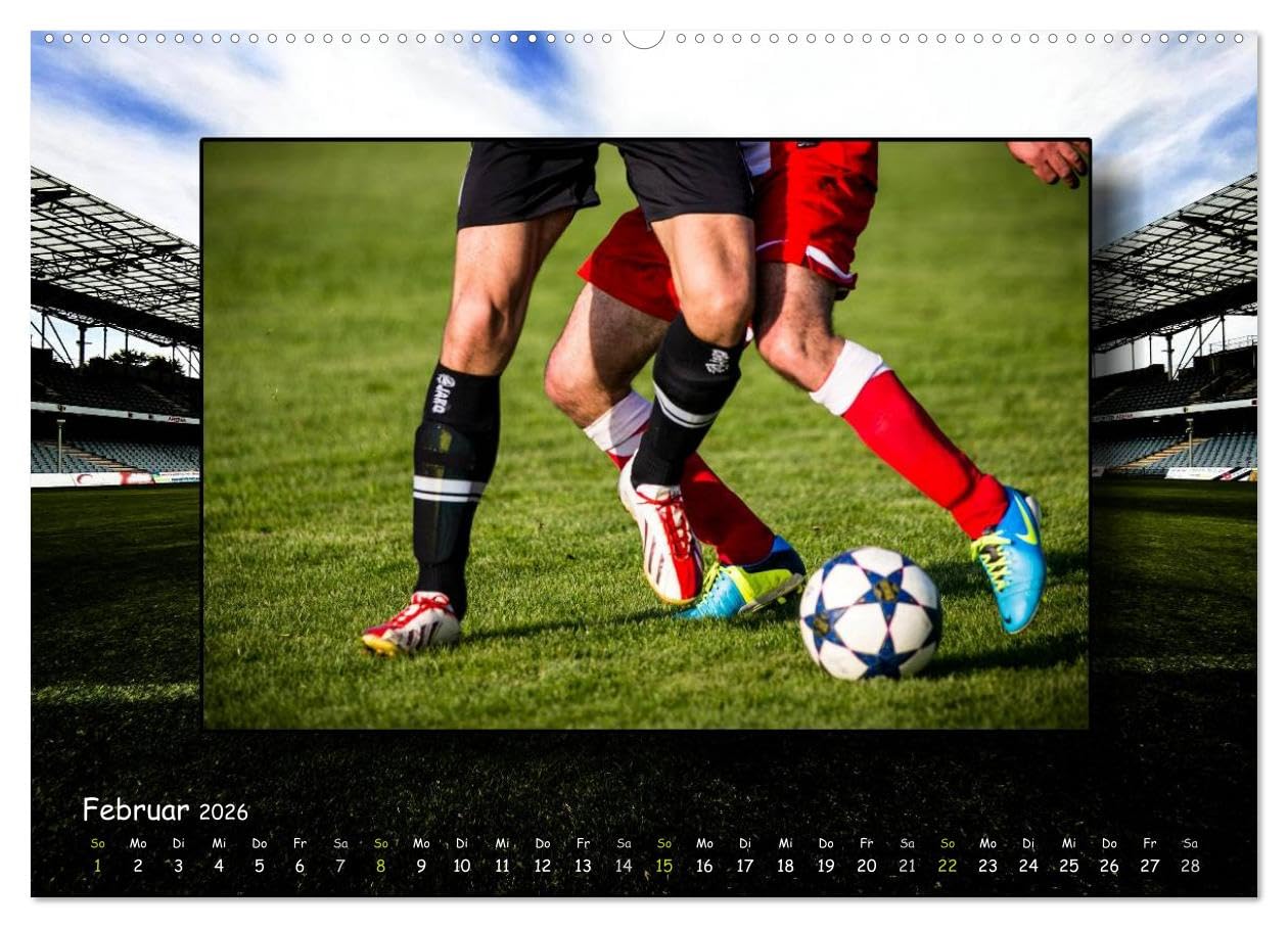 Fußball regiert die Welt (hochwertiger Premium Wandkalender 2026 DIN A2 quer), Kunstdruck in Hochglanz: Impressionen rund um den grünen Rasen (CALVENDO Sport)