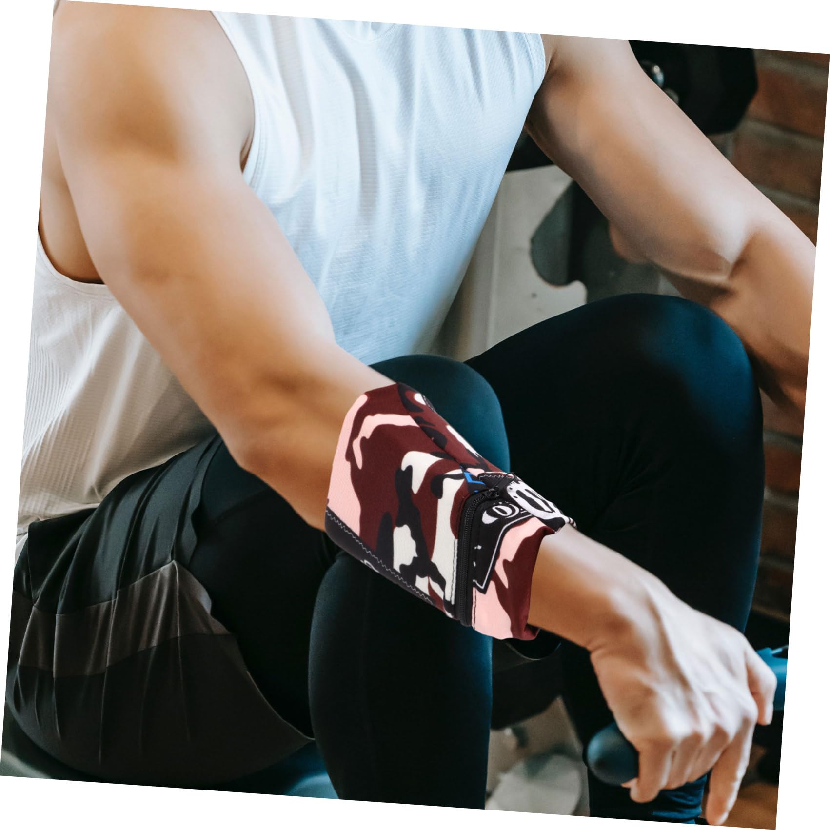 Cabilock Lot de 3 Brassards de Sport Imperméables en Polyester pour Téléphone Portable 4-65 Pouces Paquet à Bras Résistant à la Transpiration Adapté Jogging Vélo Gym et Activités en