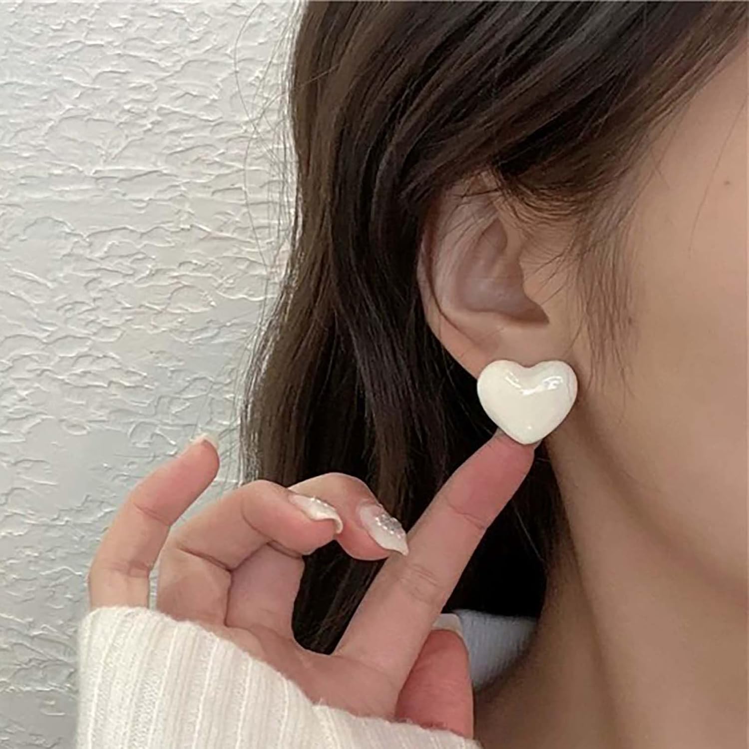 Vintage White Enamel Heart Earrings Heart Stud Earrings Resin Love Heart Earring Acrylic Puffy love Earring Jewelry for Women - Image 5