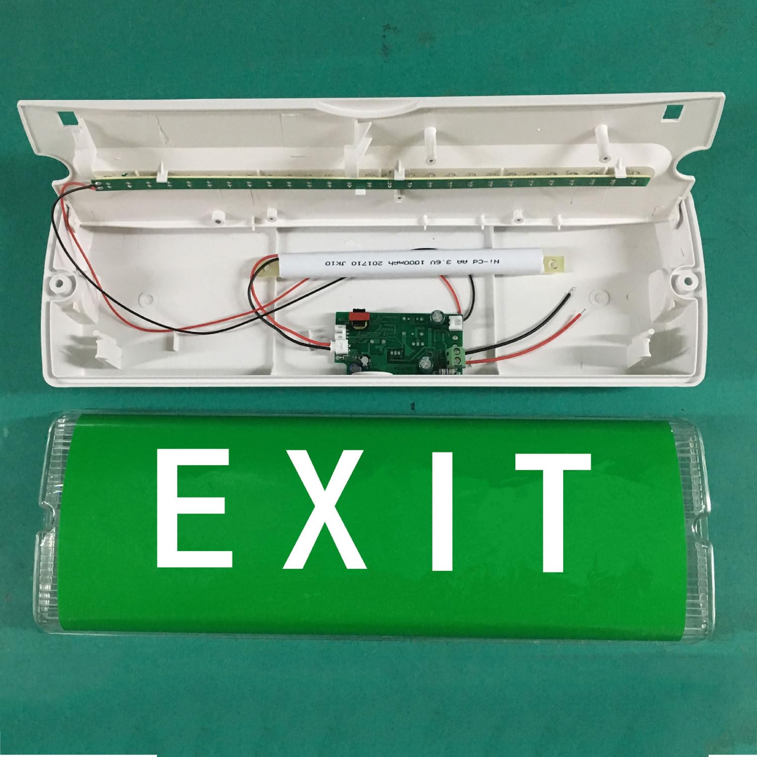 Señal de salida verde, luz LED de salida de emergencia con batería de respaldo, luz de salida de seguridad de salida de incendios con iluminación de doble cara, adecuada para hospitales, hoteles