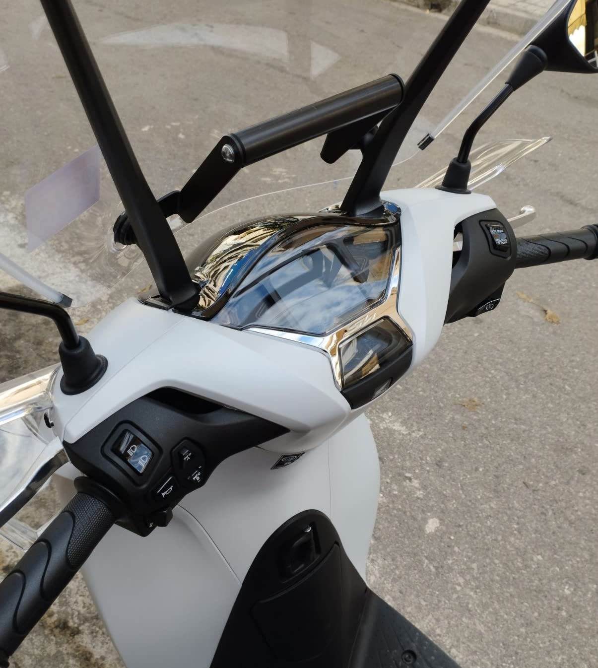 Supporto di montaggio per smartphone/GPS compatibile con Honda SH125/SH150/SH350 2023-2025
