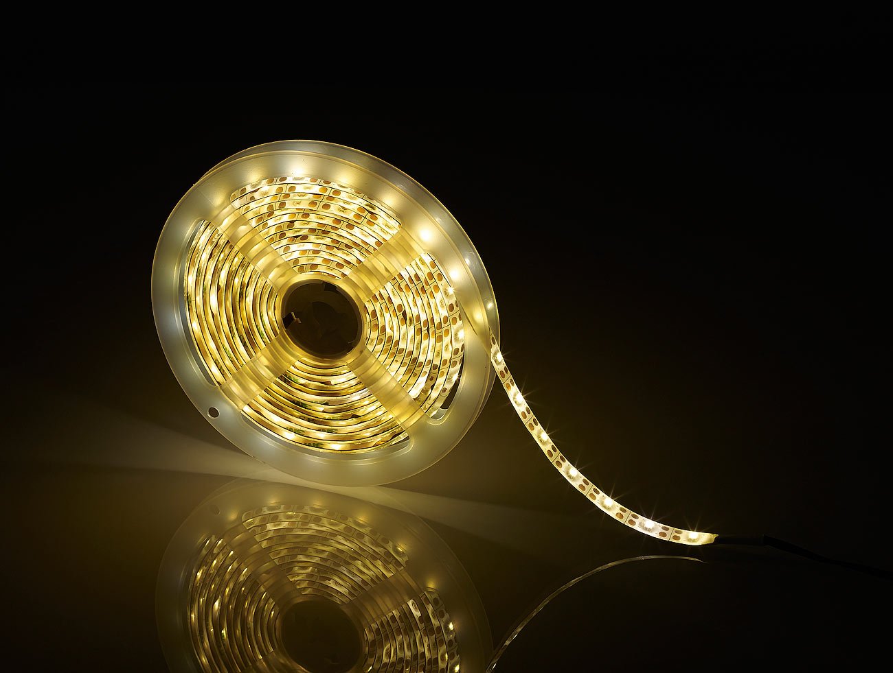 Lunartec Band Solar: 2er-Set Solar-LED-Streifen mit 180 warmweißen LEDs, wetterfest IP65 (Lichtschlauch, LEDstreifen, Teich)