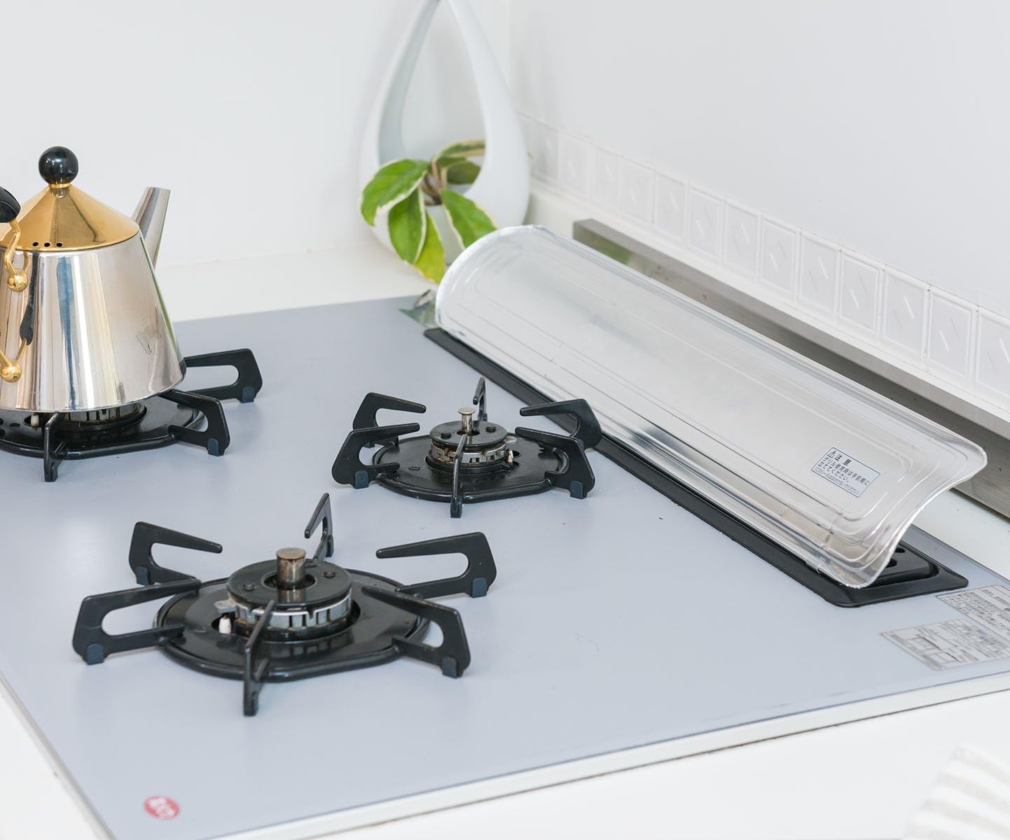 Toyo Aluminum S2049 Exhaust Vent Cover, Gas Stove, Gap, Stain Prevention, Extendable, 23.6 inches (60 cm), 29.5 inches (75 cm), Silver, Approx. 3.9 x 17.1-29.3 inches (10 x 43.5-74.5 cm)