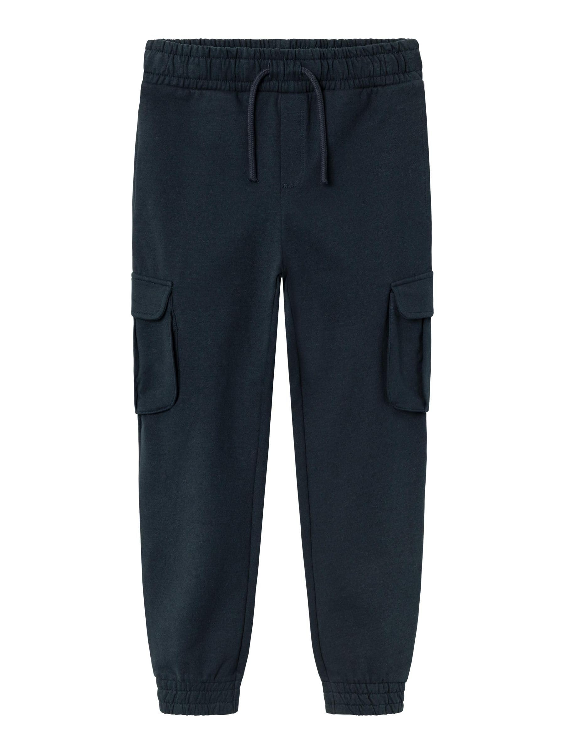 Pantalones para niños perfectos para jugar en el parque con estilo urbano 8