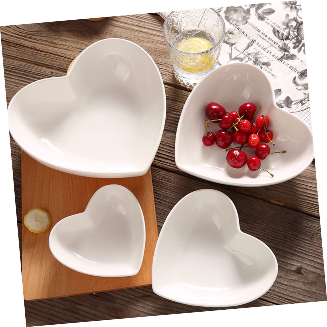 フランス製のハート型赤いサラダボウル3個セット フランス製のハート型赤いサラダボウル3個セット