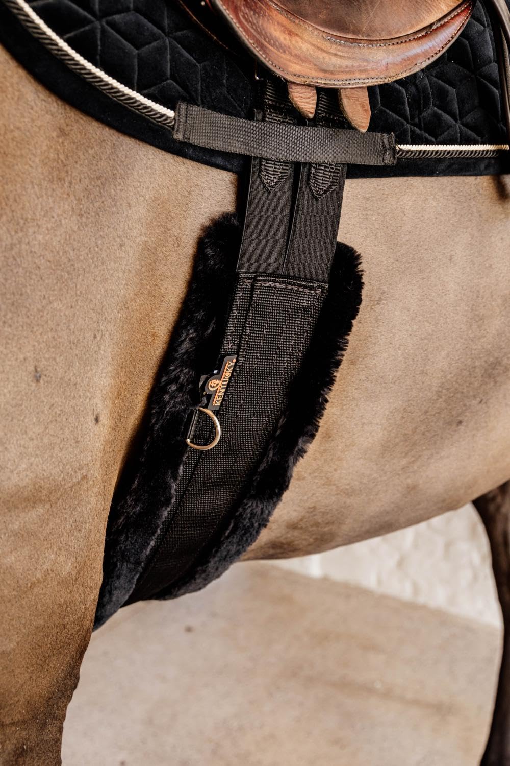 Kentucky Horsewear - Sattelgurt - Wolle/Pelz - Schwarz/Schwarz 135cm