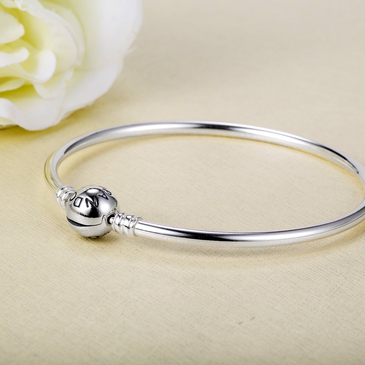 PANDORA Silver bangle bracelet
