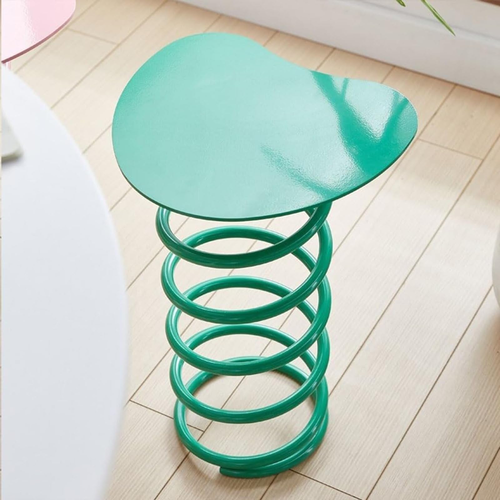 Metal Side Tables Cute End Tables Small Couch Tables Creativity Bedside Tables for Small Space Living Rooms Space Saver(Green)