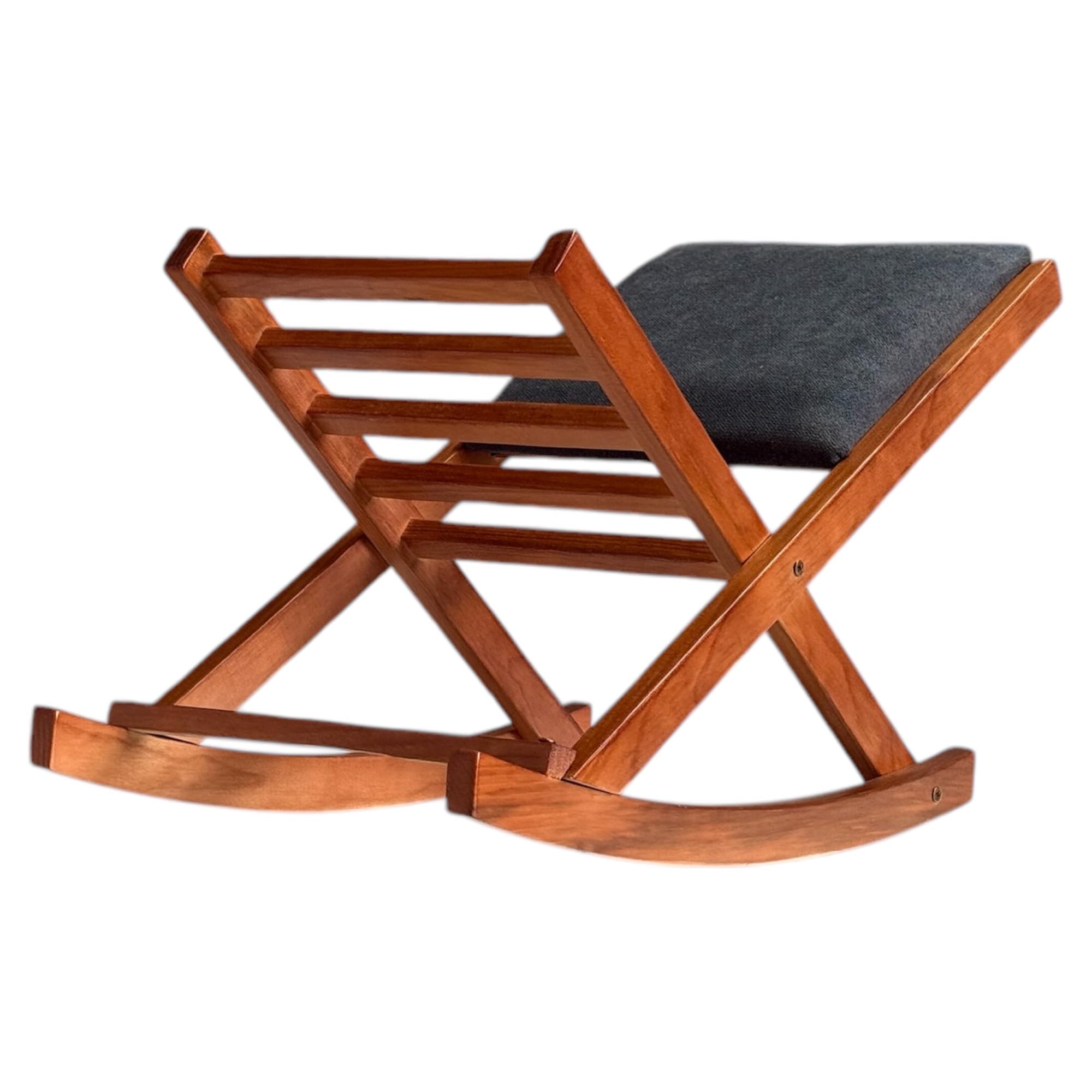 Reposapiés Plegable Balancín de Madera de pino Barnizado en Cerezo (Marengo)