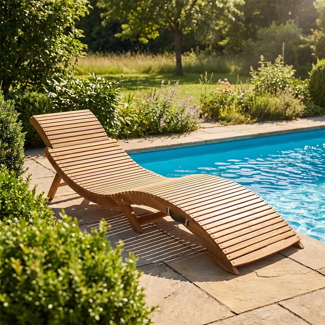 STEELSØN Gartenliege Ophira aus Holz – klappbare Sonnenliege – Holzliege für den Garten wasserfest – Saunaliege mit Verstellbarer Kopfstütze – Akazienholz Natur geölt – bis 200 kg belastbar
