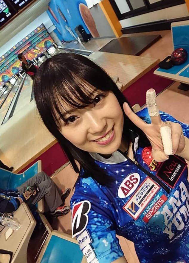Amazon Co Jp 鶴井亜南プロ フォト ボーリング写真a 家電 カメラ