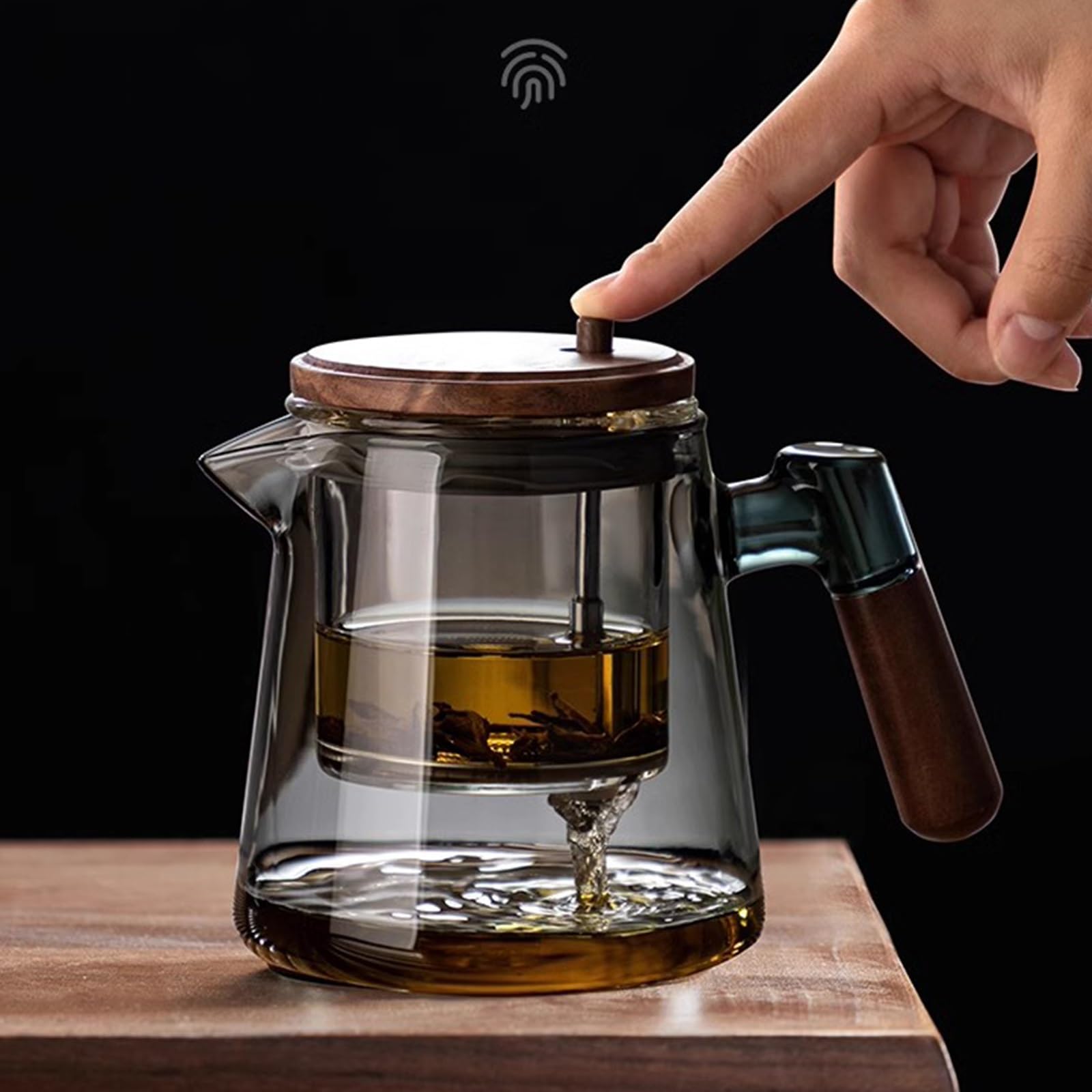 Teekanne aus Glas mit Sieb, hitzebeständige Teekanne aus Glas, 600 ml, mit Griff und Ausguss aus Walnussholz, herdplattensicherer Teekessel, transparente Teekanne mit Sieb for losen Tee(Transparent)