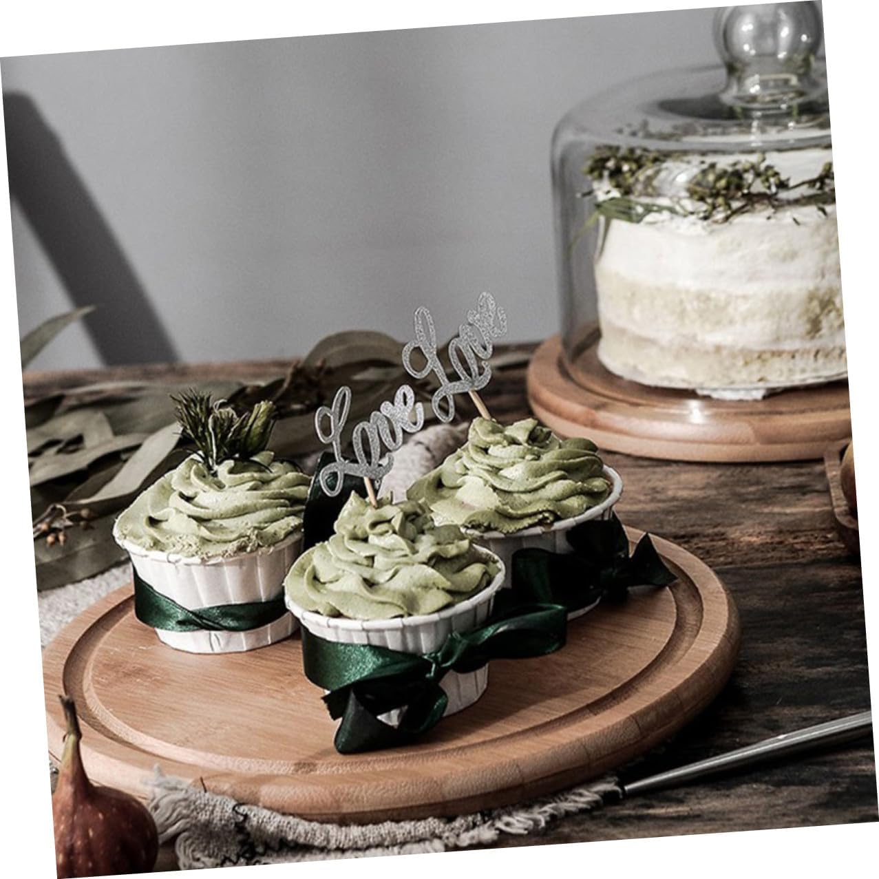 Large Glass Cake Dome with Tray, Dustproof Food Cover for Dessert Display, Protective Cake Stand Cover for Baking and Pastry Serving