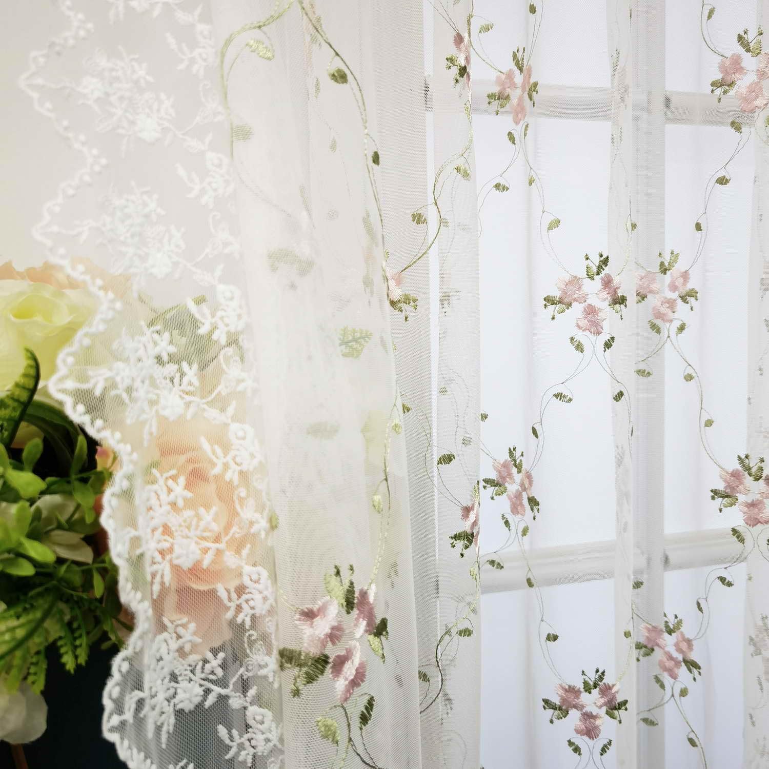 Amazon｜おしゃれ ピンク花柄レースカーテン 薄手 姫系 刺繍 レース