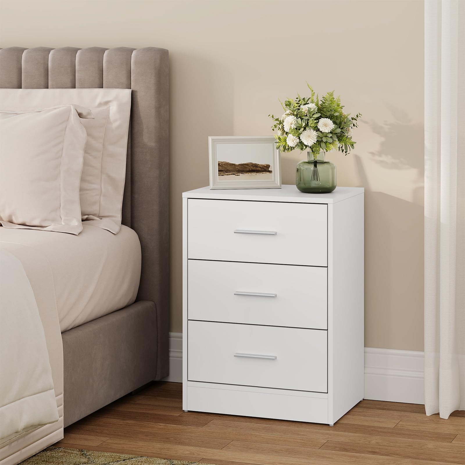 WOLTU Set di 2 Comodini Moderni con 3 Cassetti, Grande Capacità, Tavolino da Letto per Camera da Letto, Soggiorno e Ufficio, 39x28x54cm, Bianco, NTS26hei-2