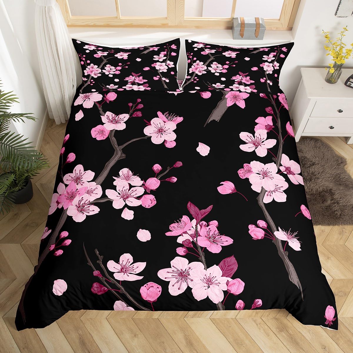 Parure de lit fleurs de cerisier pour raviver une chambre sombre avec élégance