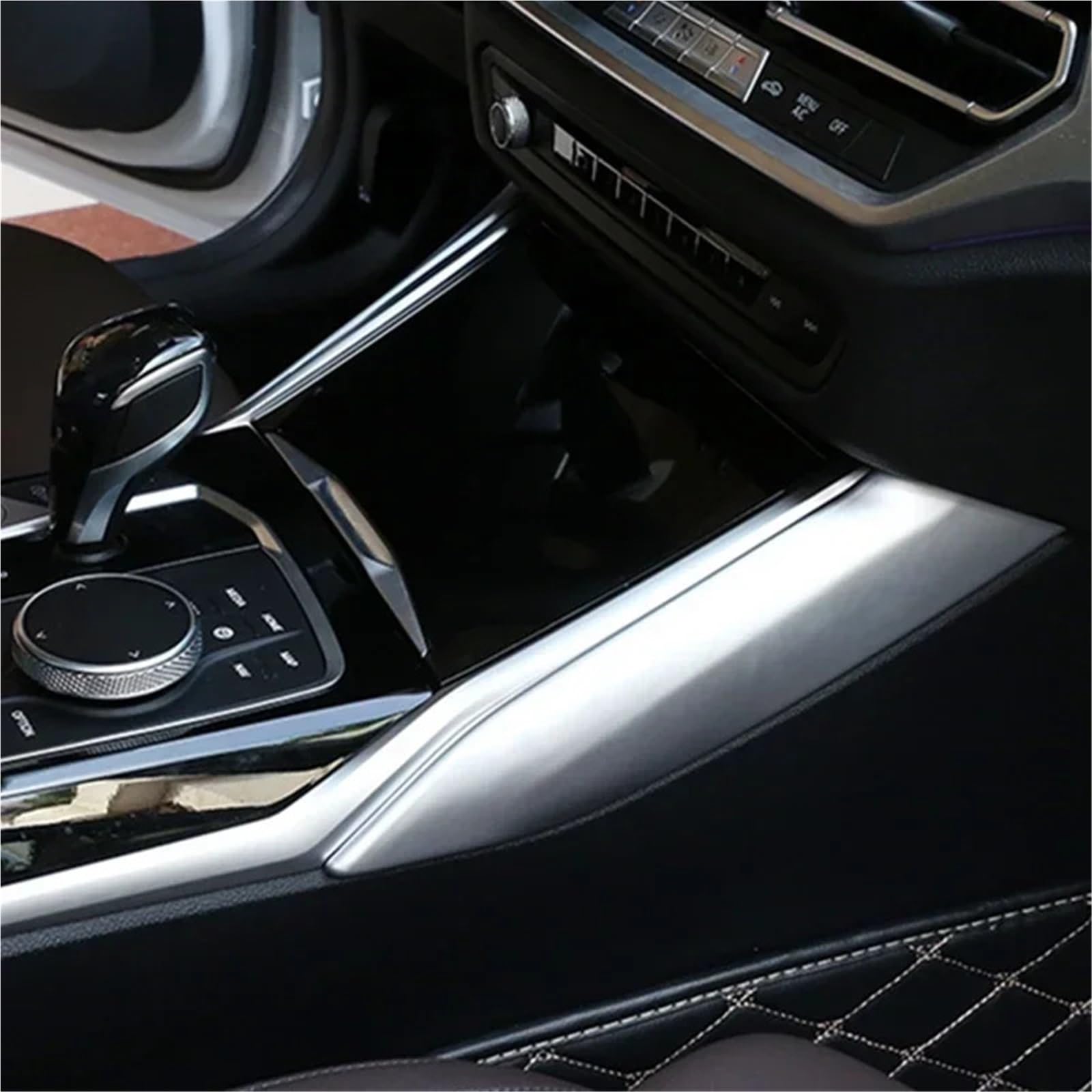 Folia na panel‌ Okleina skrzynia biegów‌ Pasuje do BMW serii 3 G20 G28 2020 2 sztuki/zestaw samochodowa konsola środkowa pasek boczny osłona akcesoria ABS włókno węglowe chrom(Silver)