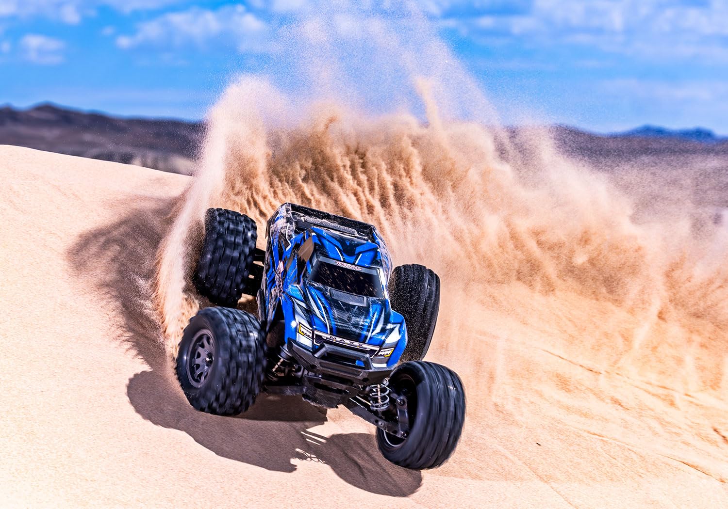 TRAXXAS Mini Maxx 4WD Brushless BL-2S RTR 1:12 Monster Truck niebieski z akumulatorem + ładowarka USB / C 2 A