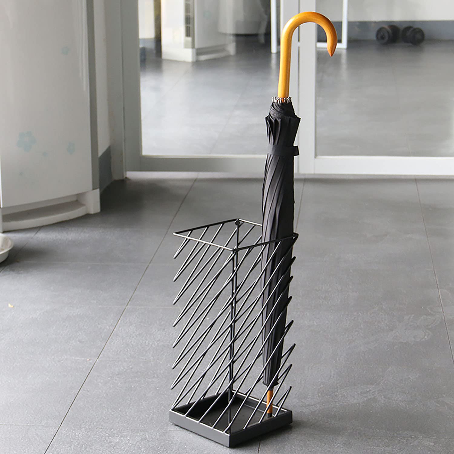 Porte-parapluie moderne noir en métal de qualité supérieure par DASHADAO
