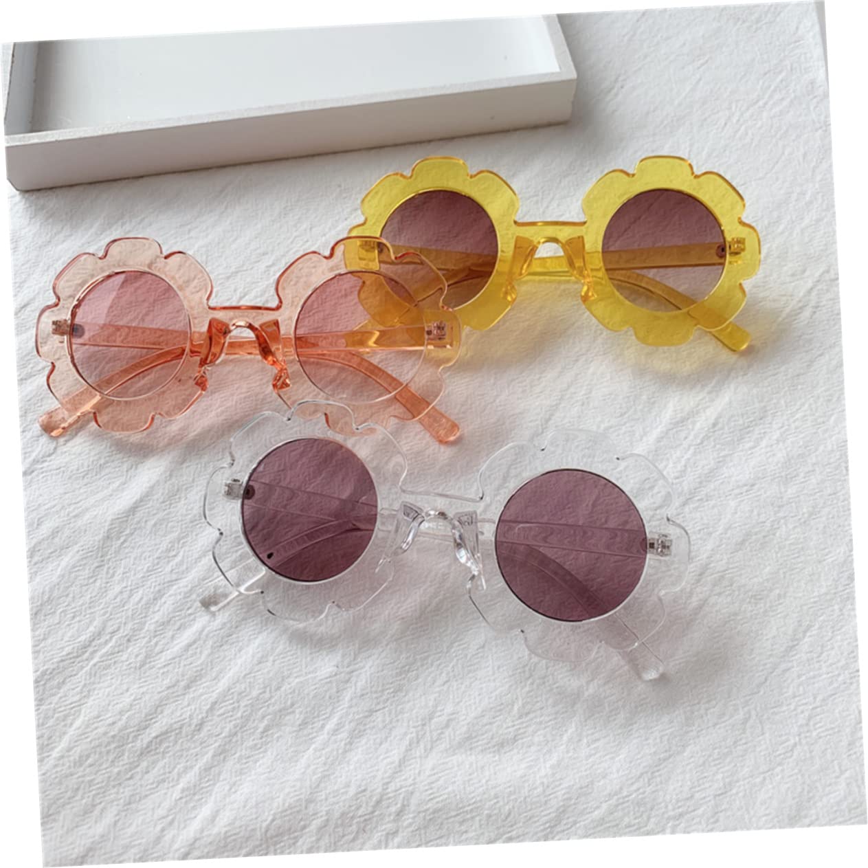 Didiseaon Adorable Sunflower Frame Sunglasses for Boys and Girls Child Glasses Plastic Safe