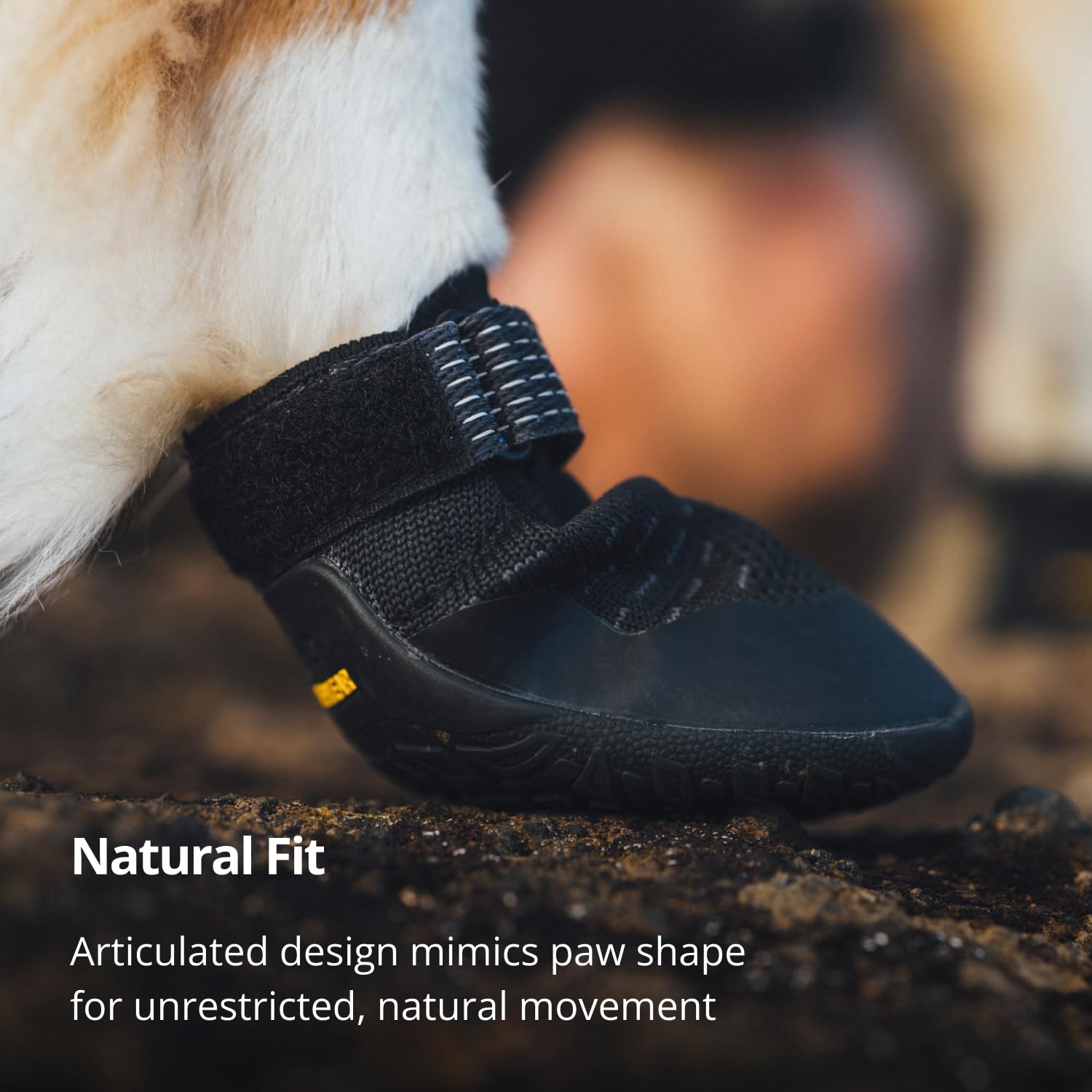 RUFFWEAR Ridgeline Hundeschuhe, robuste Hundeschuhe für Haustiere, auf heißen oder kalten Oberflächen, Lauf-, Kletter- und Wanderausrüstung, Obsidian-Schwarz, Größe 5,7 cm, 2 Stück