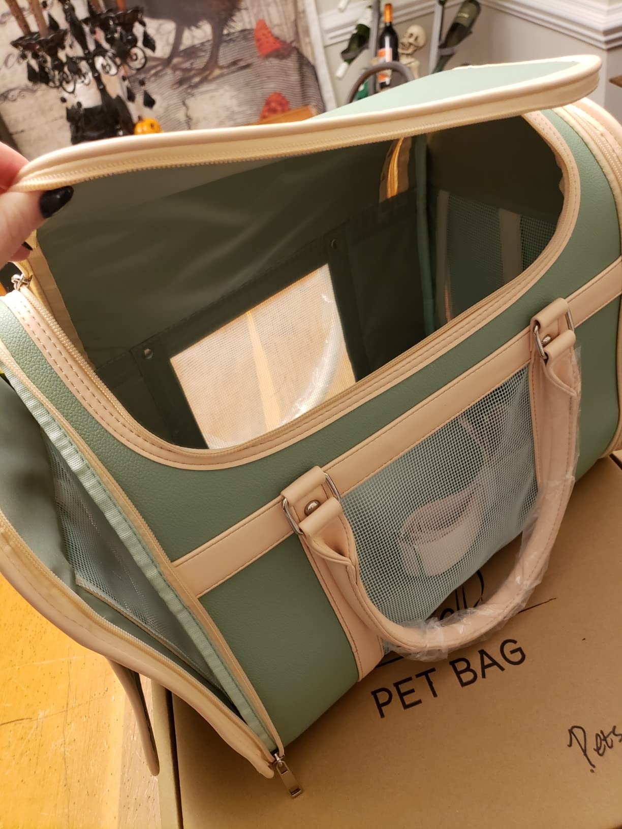 8/mo Finance Lilliella Kitten Carrier,Foldable Waterproof Premium PU