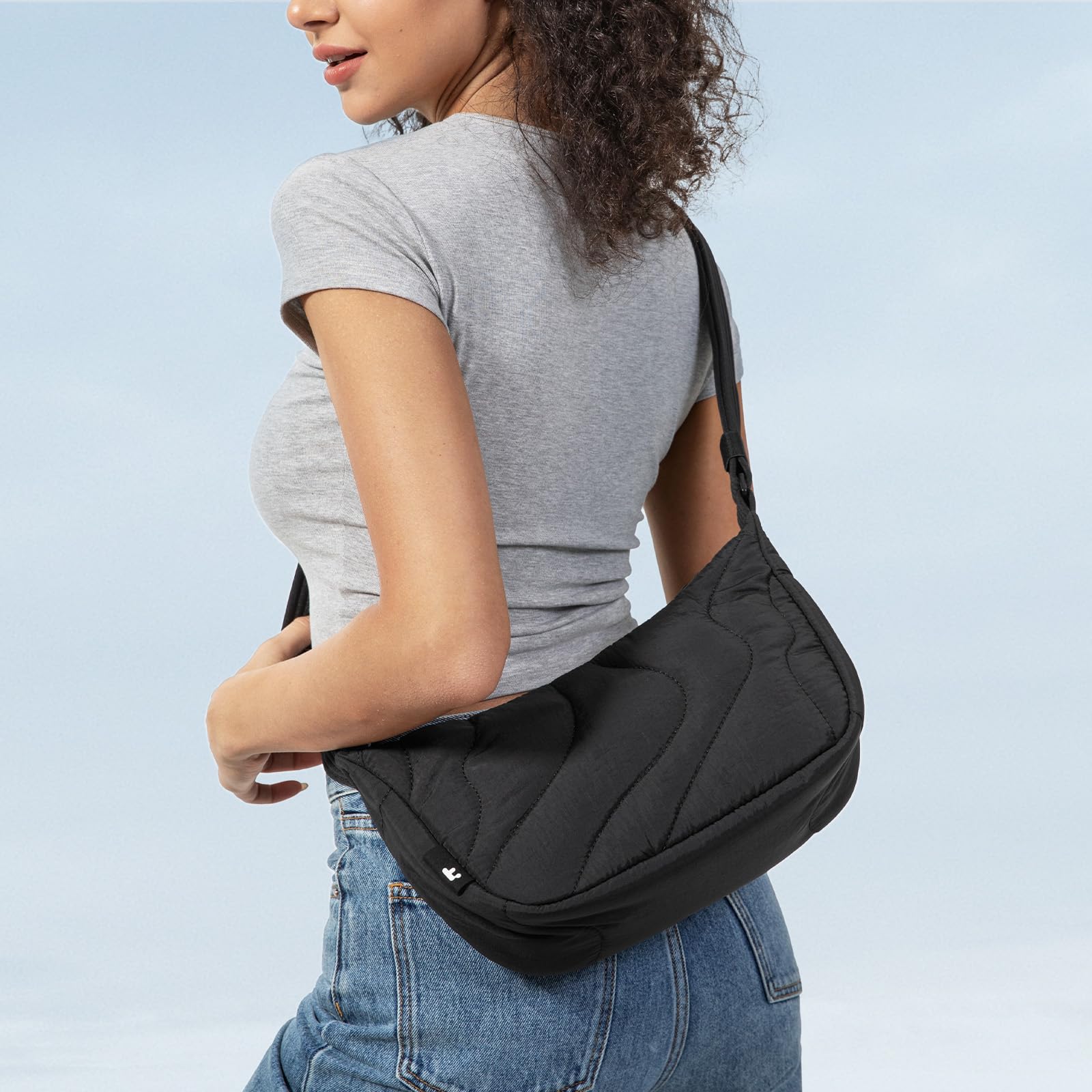 tomtoc 3,5-9L torba crossbody Sling Bag puffer kobiet, nylonowa moon ruffle | Modna torba z wygodnym paskiem na ramię, wewnetrzne przegrodki na telefon i codzienne akcesoria