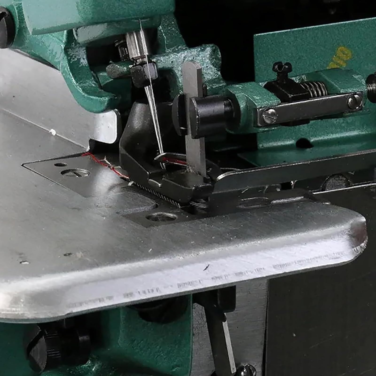 Máquina De Coser Overlock Industrial 3 Hilos Alta Eficiencia Portátil