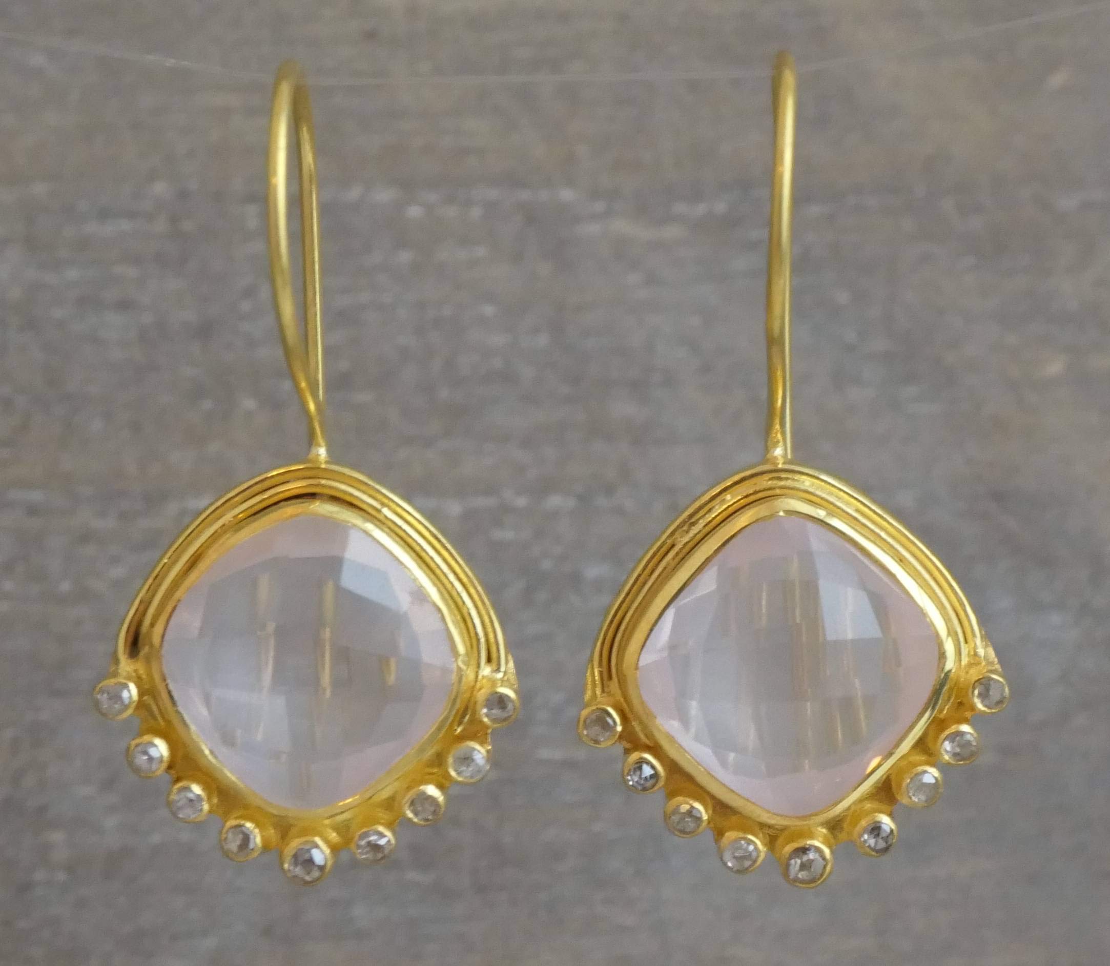 Orecchini in argento sterling placcato oro con diamanti e quarzo rosa- Gemma Naturale - Regalo di Compleanno - Regalo di Natale - Idee Regalo Fatto a Mano per le Donne