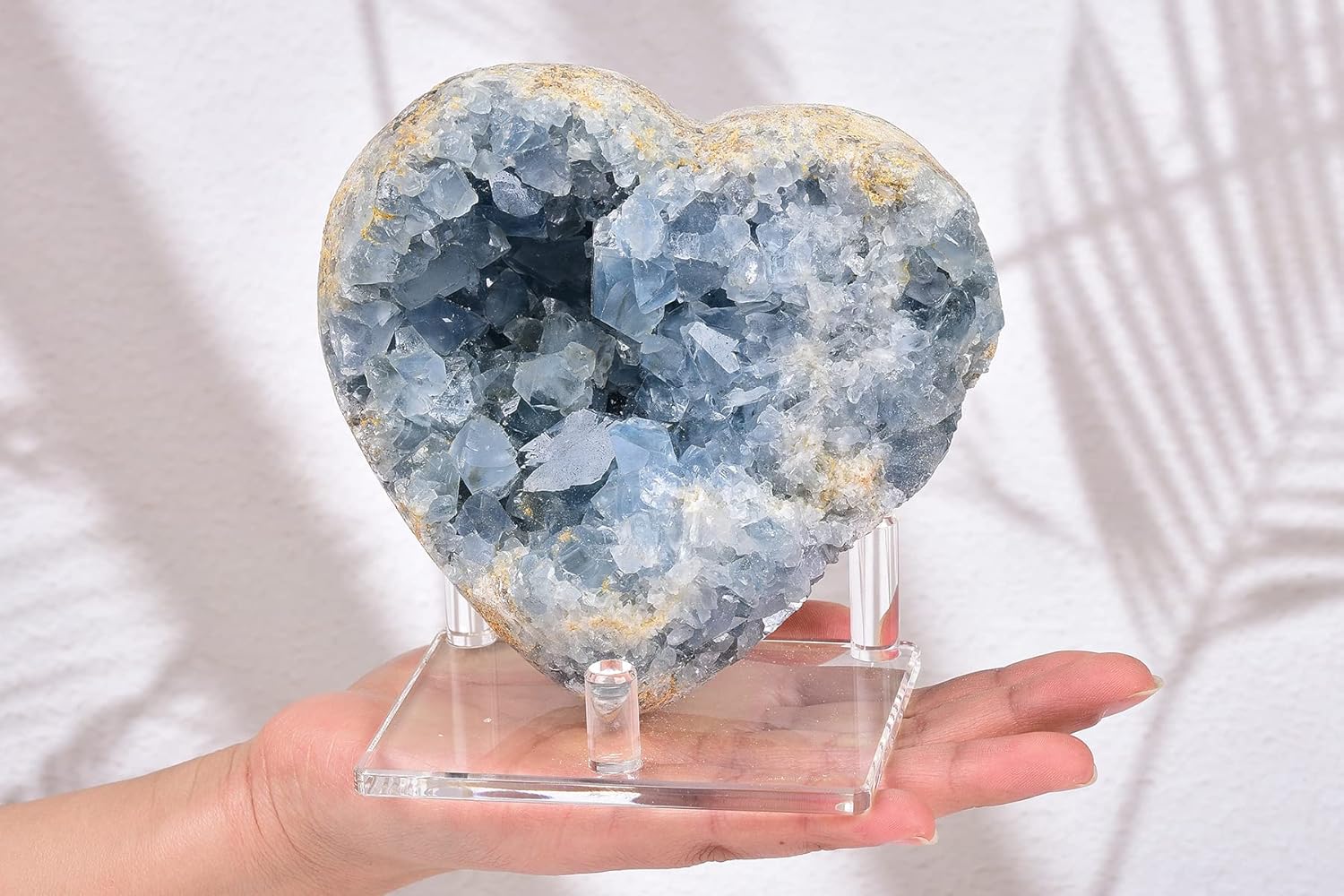 AMOYSTONE Heavy Heart Celestite Crystal Geode for Home Gifts Blue Crystal Cluster with Plastic Display Rack 5.8-6.2"