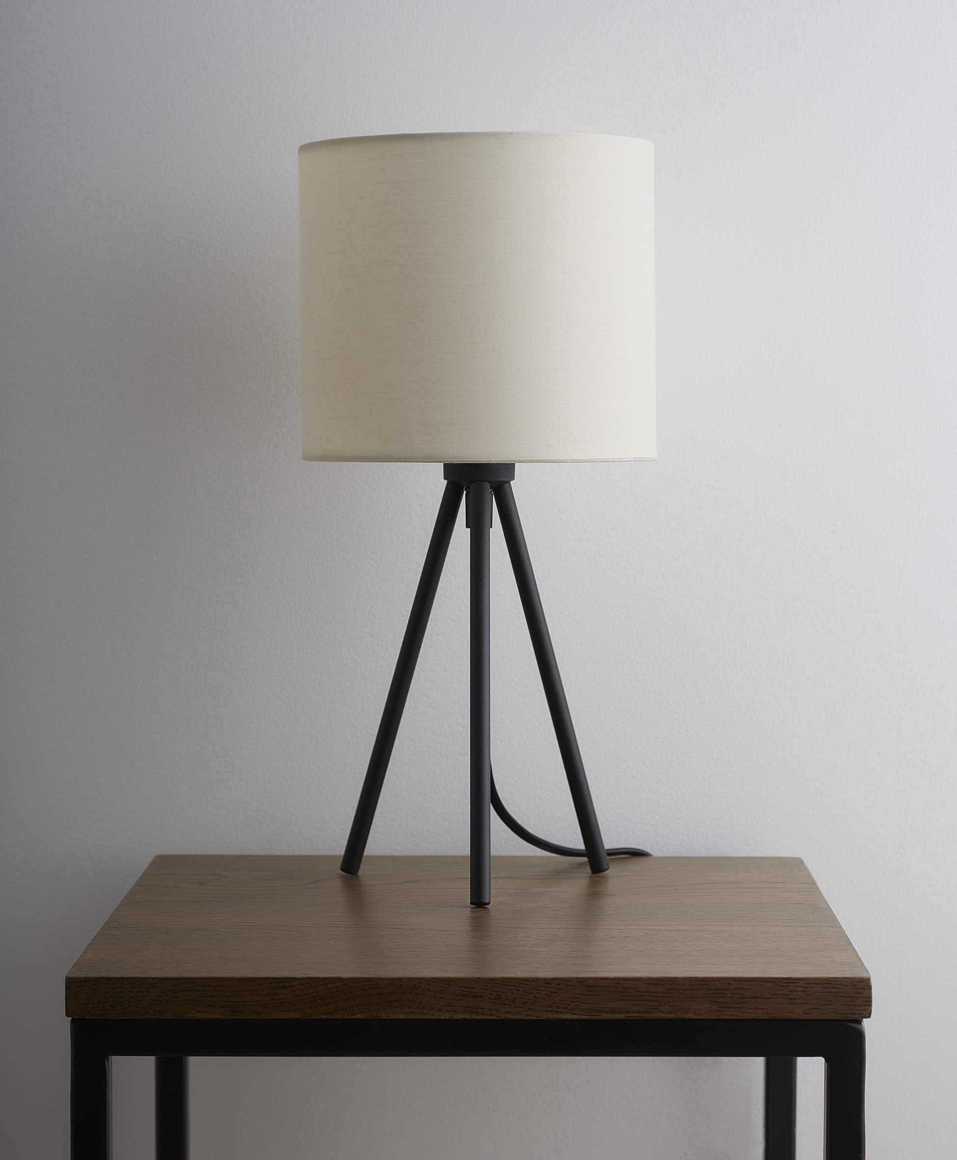 K Living Cream Table Lamp Leena Cream Metal Tripod Table Lamp