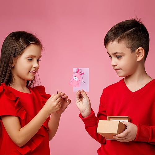 Miniatura 7 de Regalos para el día de San Valentín para niños, 20 paquetes de tarjetas de San Valentín con llavero de animales de peluche, juguetes para niños,