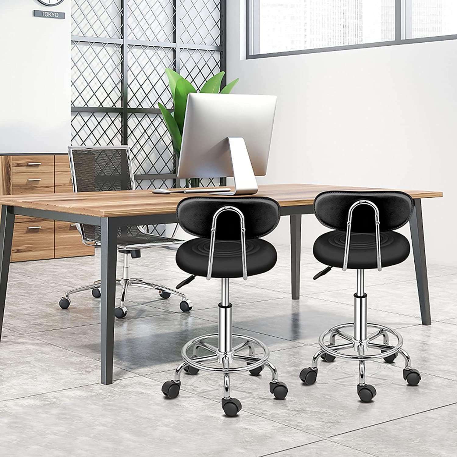 Taburete con Ruedas, Taburete Ergonómico con Respaldo, Giro de 360 Grados, Altura Ajustable de 48 a 58 cm para Oficina, Salón, Bar, SPA (1, Negro)