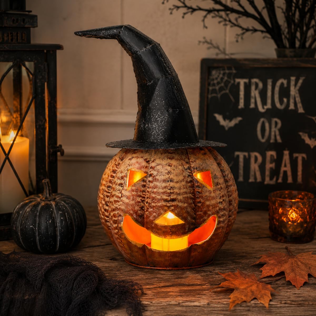 Heaven Sends Portavelas de metal con diseño de calabaza, decoración de Halloween, linterna con sombrero de bruja, espeluznante, rústico, decoración del hogar, vela no incluida