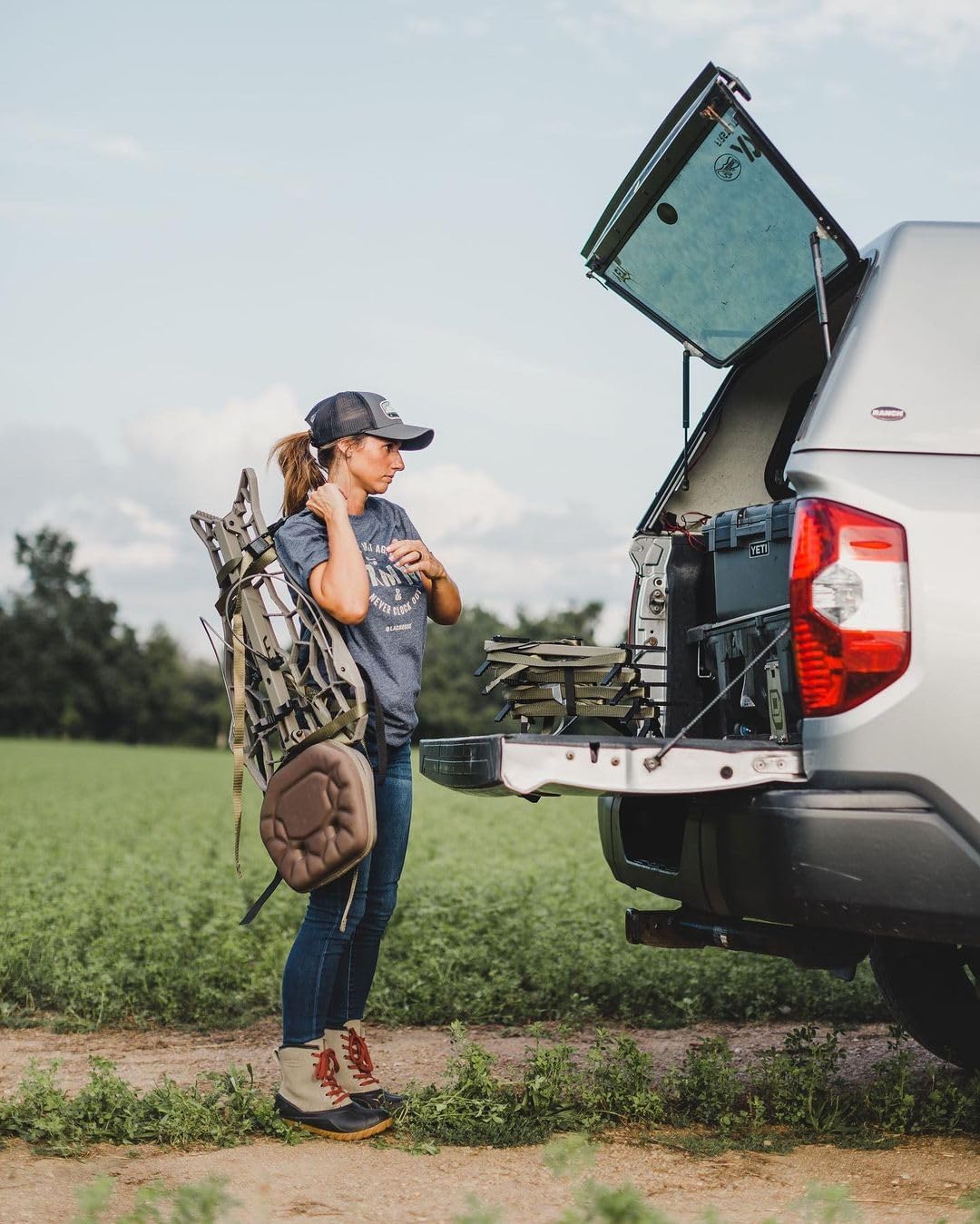 NOVIX Helo Hunt Ready System - Hunting Accessories Bundle w/Lock on Tree Stand & Tree Steps – Versatile & Packable – Frost-Coated Treestand Accessories - Made in USA