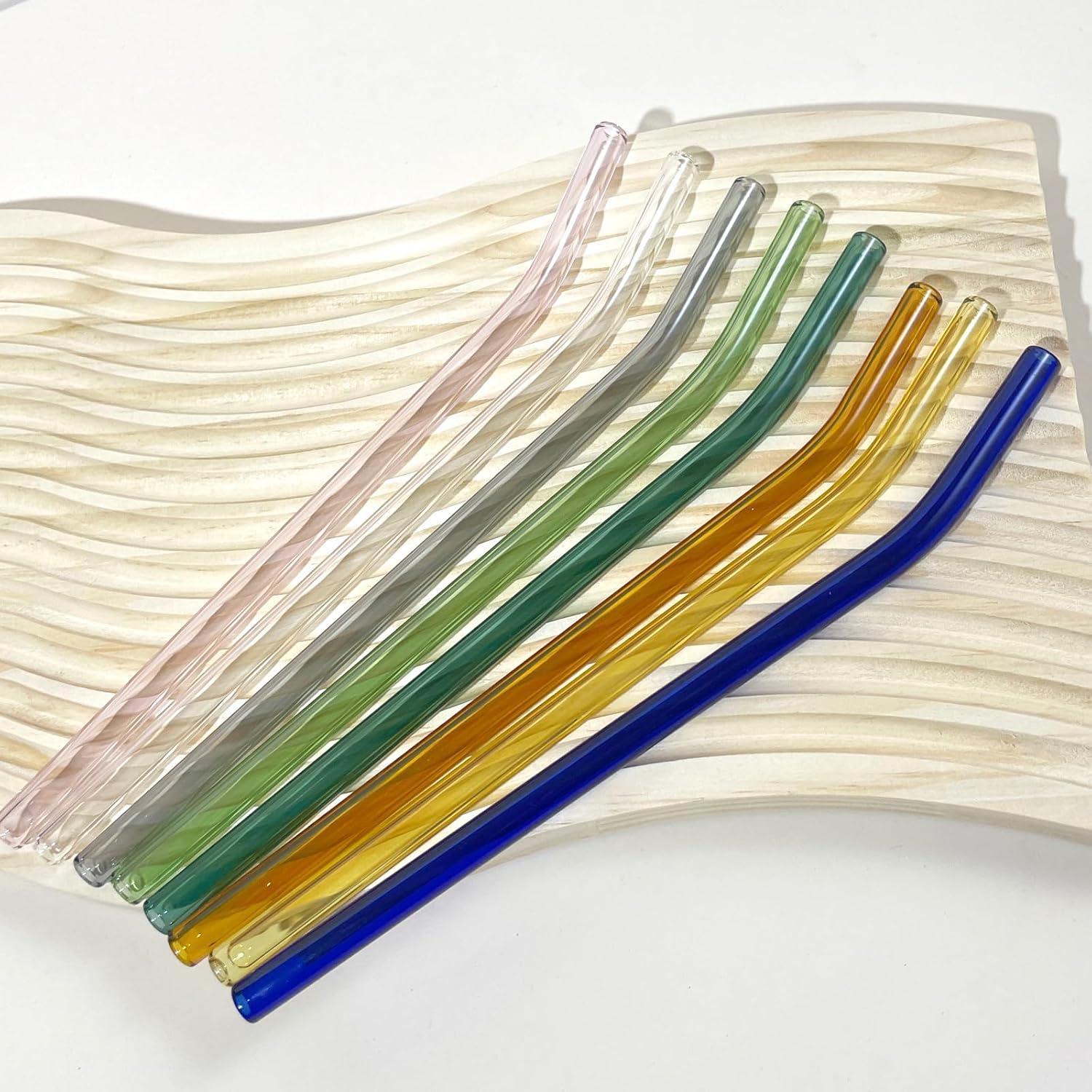 Glass Straws Sets of 8 Reusable Drinking Straw with 2 Cleaning Brushes, 8"x 0.3" Thick Clear High Borosilicate Glass Bent Colorful Straws for Tumblers Shatter Resistant 10 Pack Gift Wrap 8 Color Bent