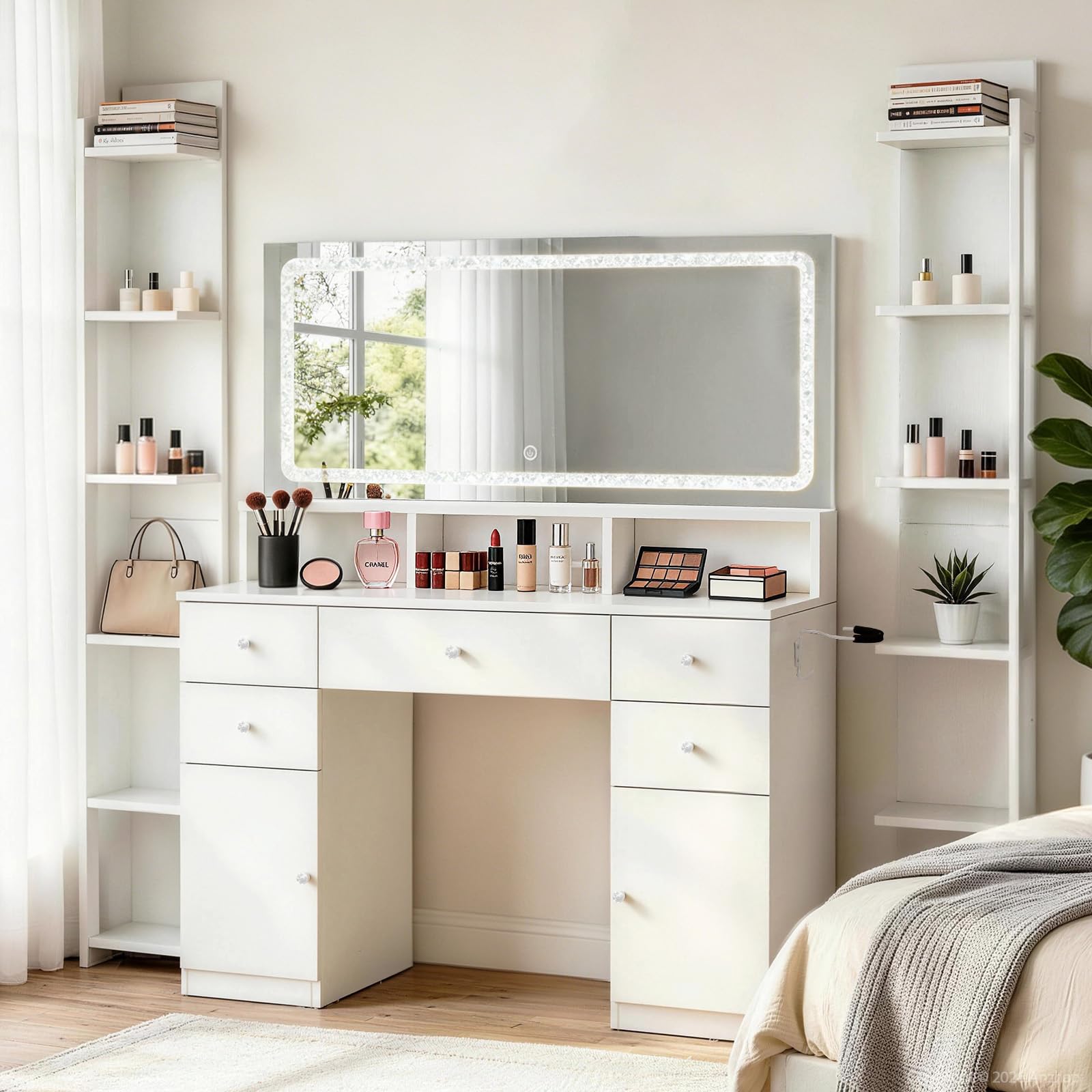 Lighted Makeup Vanity Desk with Charging Station