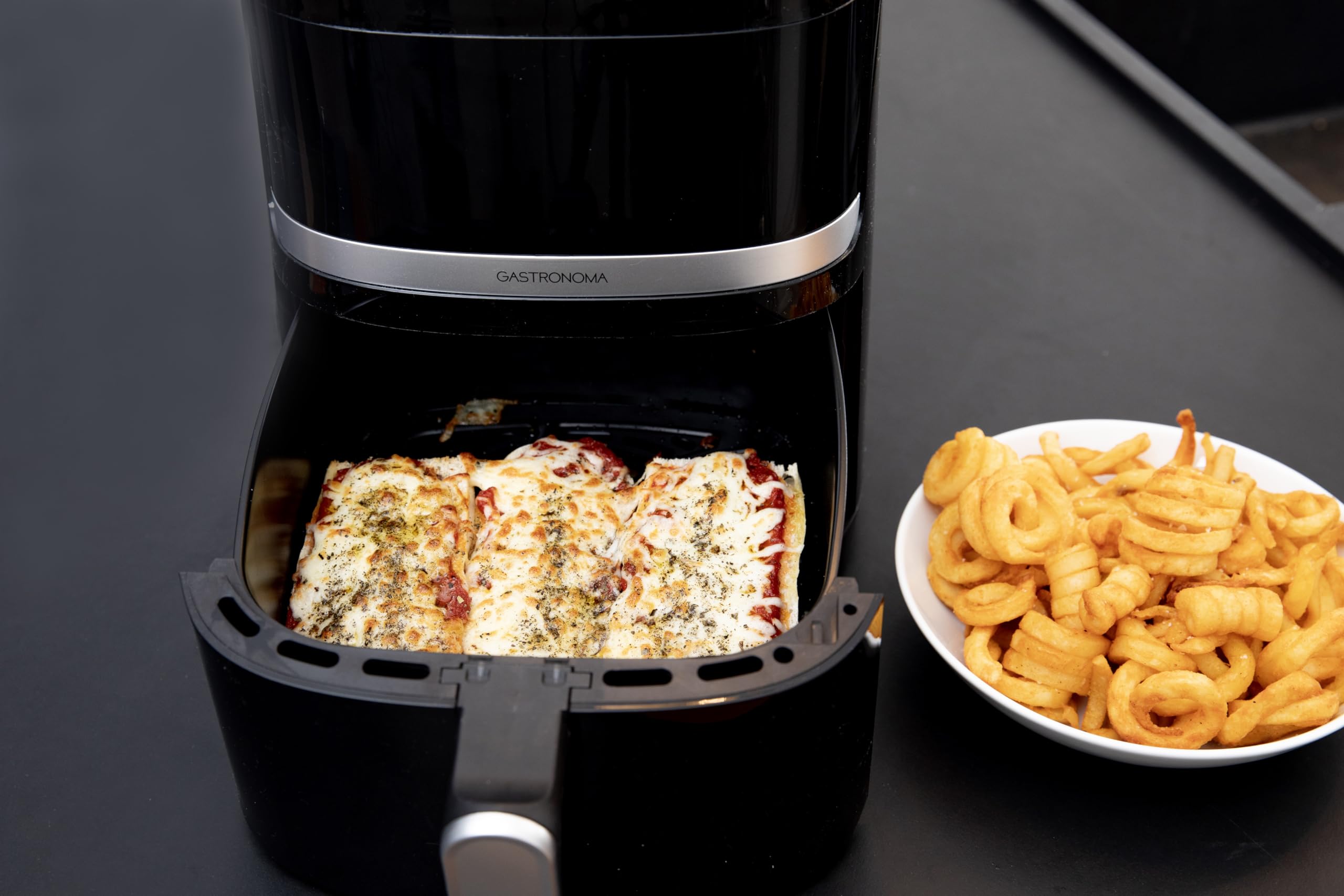 Gastronoma 18290005 Airfryer Gastronoma 18290005 - Airfryer con una capacidad de 4,2 litros, pantalla táctil digital y protección contra sobrecalentamiento - Negro/Plata