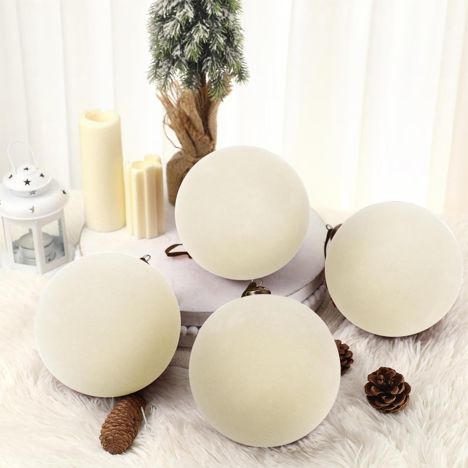 4 Pcs Large Velvet Christmas Balls 6 Inch Christmas Tree Decorations Xmas Ornaments Balls for Family Holiday Wedding Party Xmas Tree Hanging Decoration (Cream White)