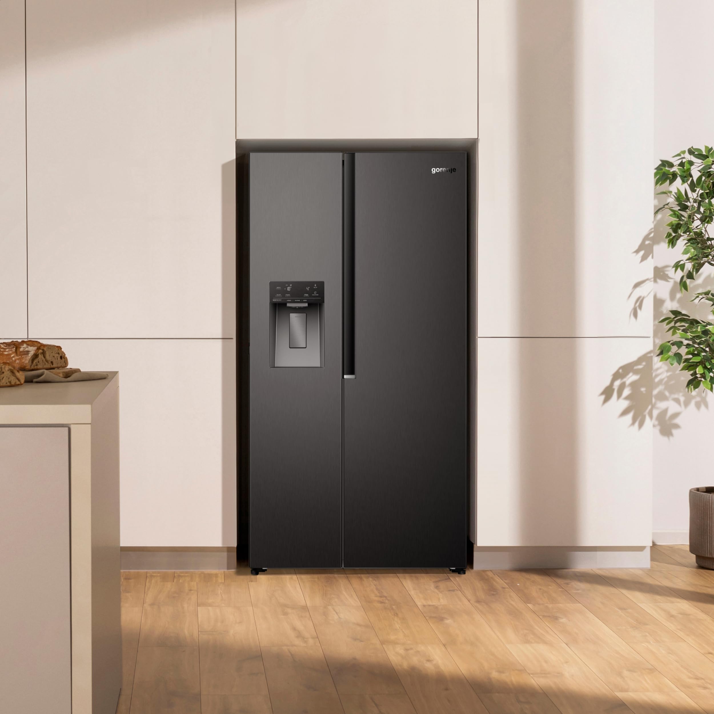 Gorenje NRS917C61BX Kühl-Gefrierkombination/Freistehend/Side-by-Side/ 528 Liter/EEK C/ 37dB/ Eis&Wasserspender/NoFrost Plus/MultiFlow 360°/ FastFreeze/ (B×H×T): 91,1 × 178,6 × 61,5 cm/Schwarz
