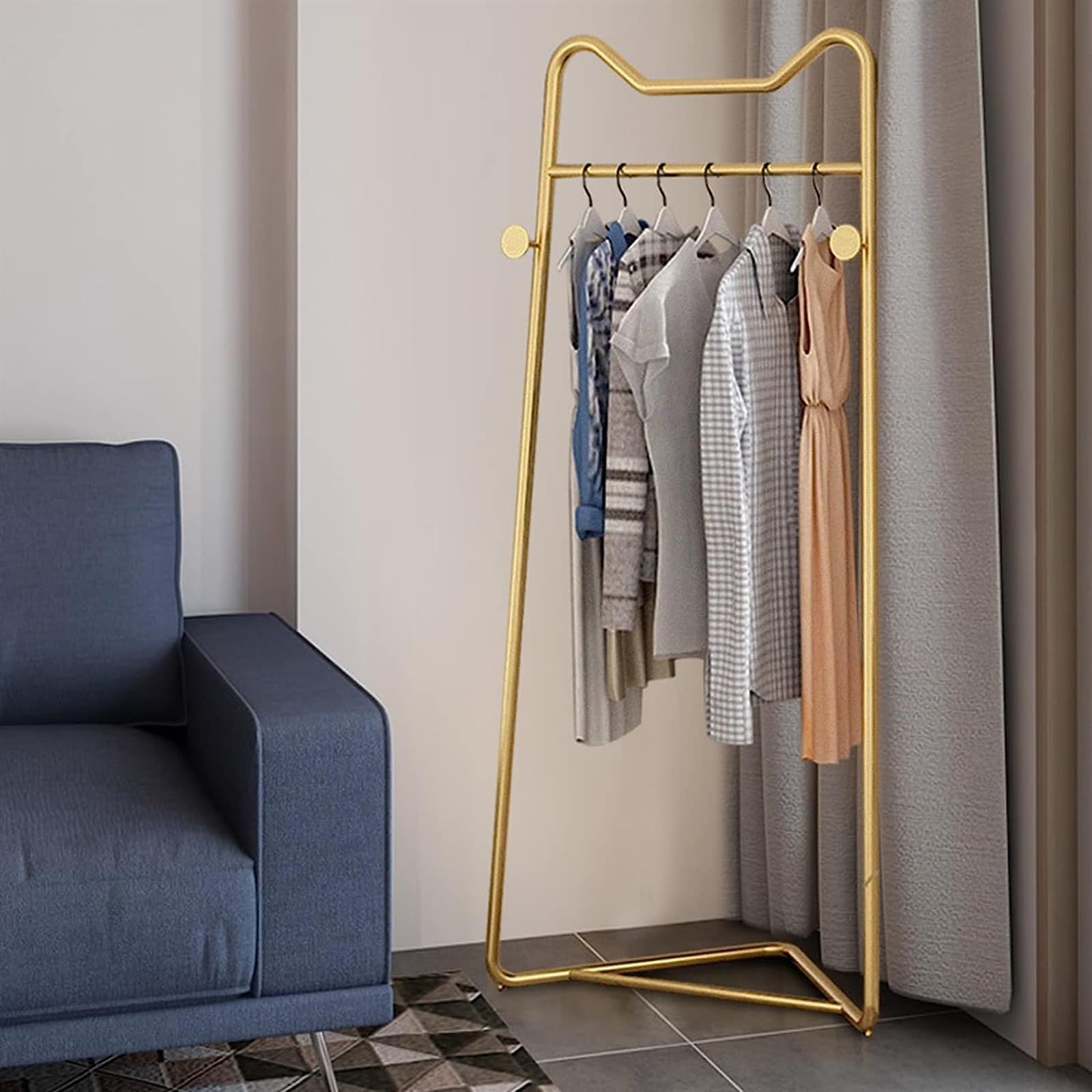 Appendiabiti Da Terra Moderno In Stile Industriale - Design Triangolare Con Finitura Oro E Base In Marmo, Ideale Per Camera Da Letto