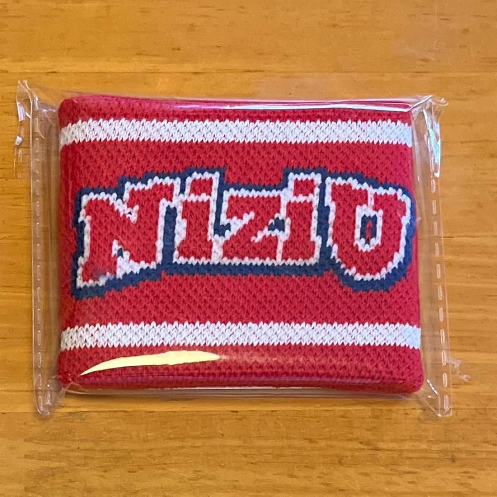 Amazon.co.jp: niziu リマ リストバンド Unisity ファンミ