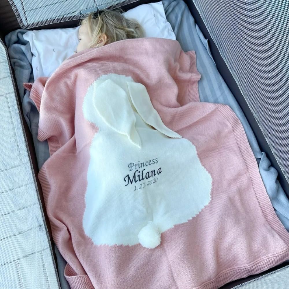 REEG Manta Personalizada con Nombre Manta con Orejas De Conejo Nombre Bordado Manta De Punto Conejito para Niños Manta para Fiesta De Bebé (Personalise)